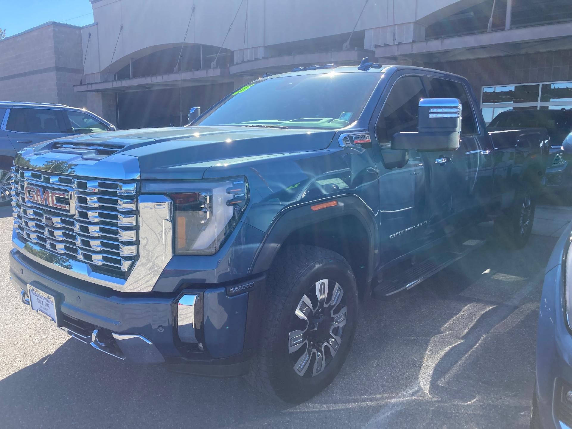 2026 GMC Sierra 3500 HD Crew Cab Long Box 4-Wheel Drive Denali