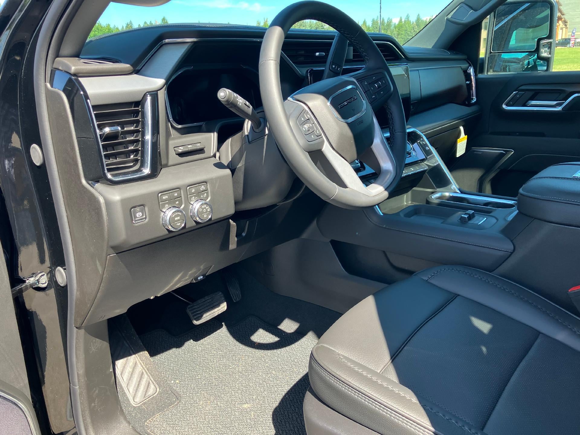 2026 GMC Sierra 3500 HD Crew Cab Long Box 4-Wheel Drive Denali