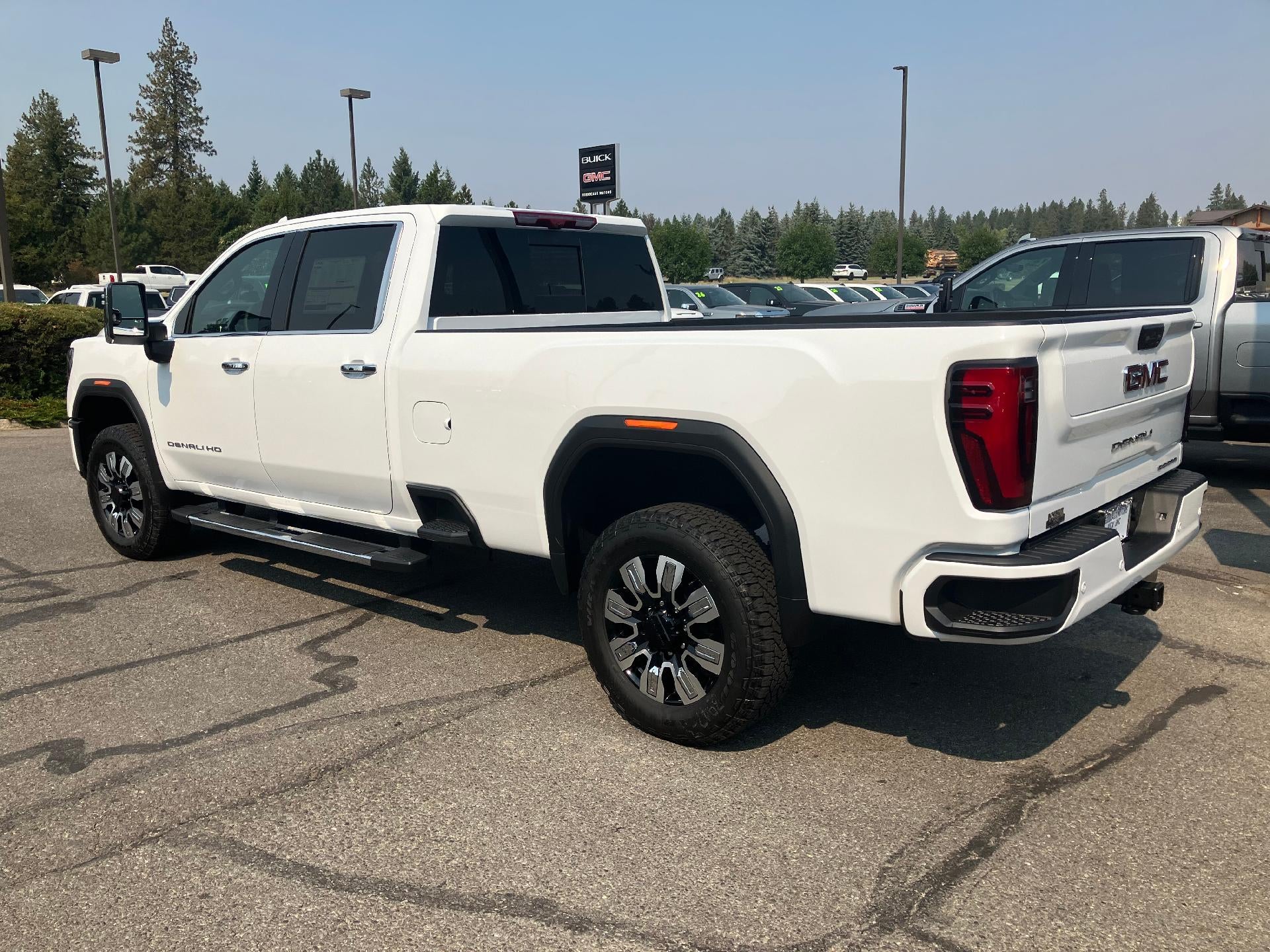 2026 GMC Sierra 3500 HD Crew Cab Long Box 4-Wheel Drive Denali