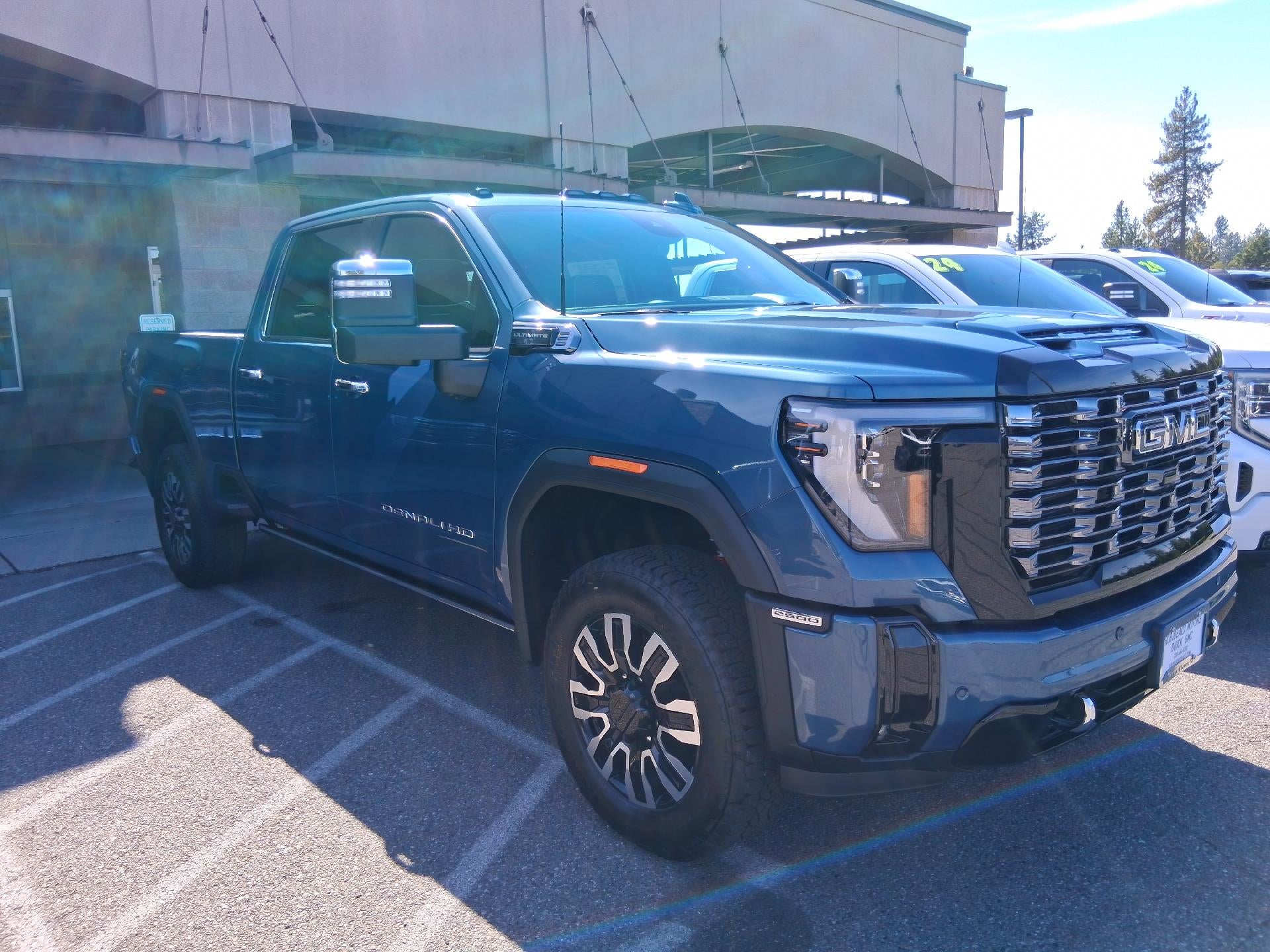2026 GMC Sierra 2500 HD Crew Cab Standard Box 4-Wheel Drive Denali Ultimate