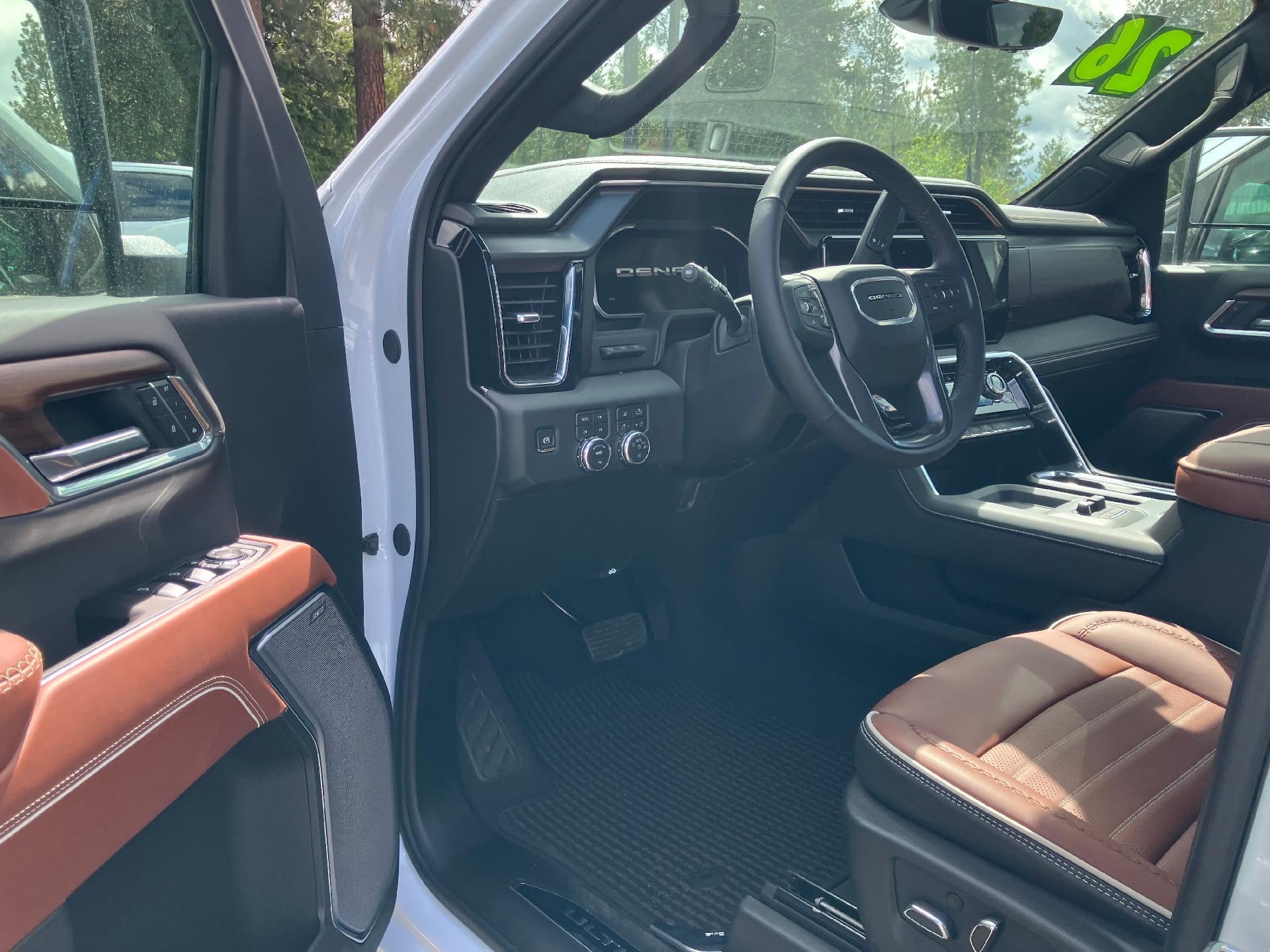 2026 GMC Sierra 2500 HD Crew Cab Standard Box 4-Wheel Drive Denali Ultimate
