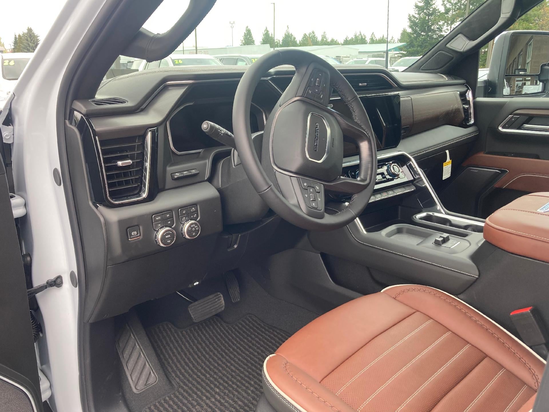 2026 GMC Sierra 2500 HD Crew Cab Standard Box 4-Wheel Drive Denali Ultimate