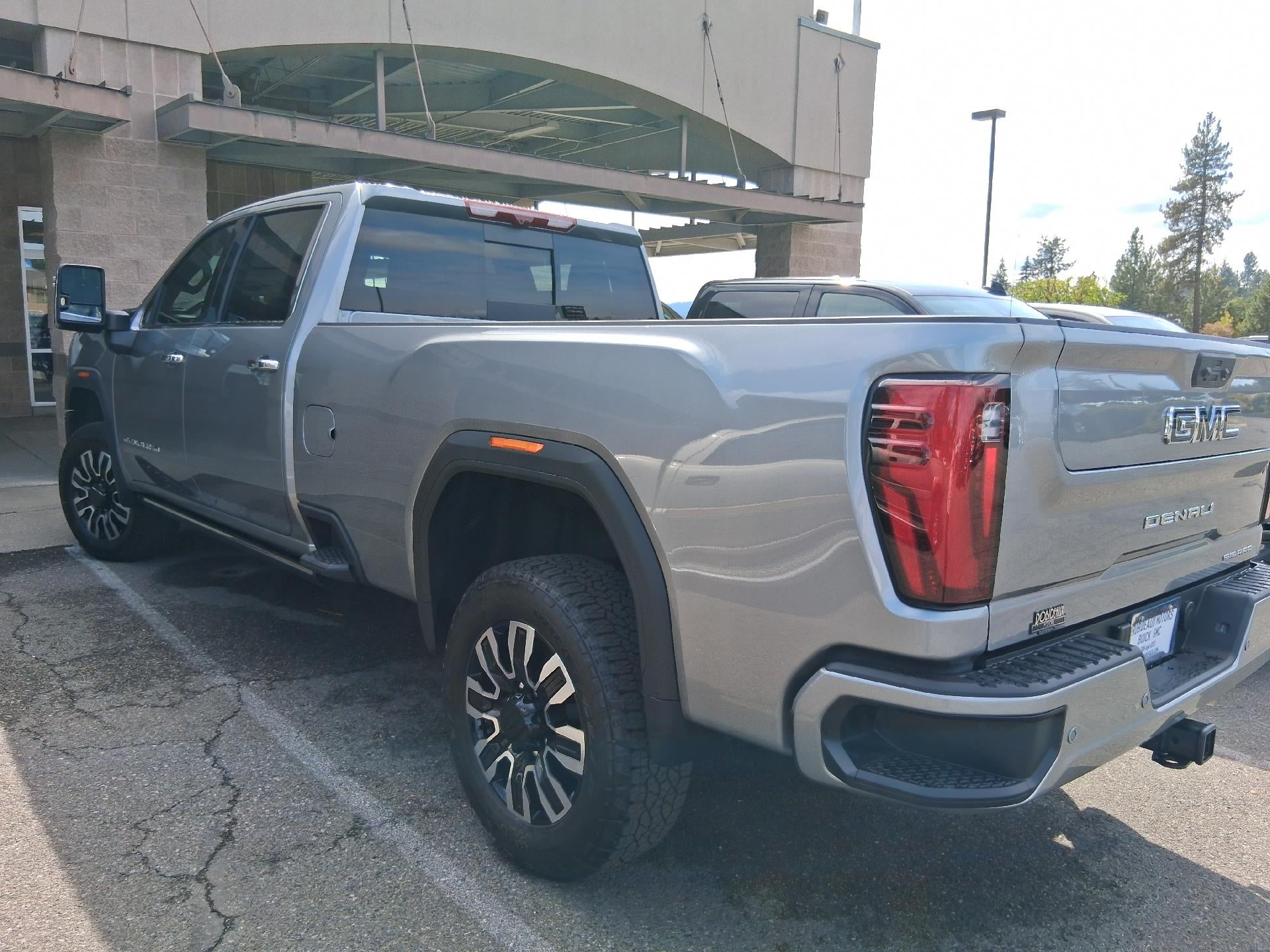 2026 GMC Sierra 3500 HD Crew Cab Long Box 4-Wheel Drive Denali Ultimate