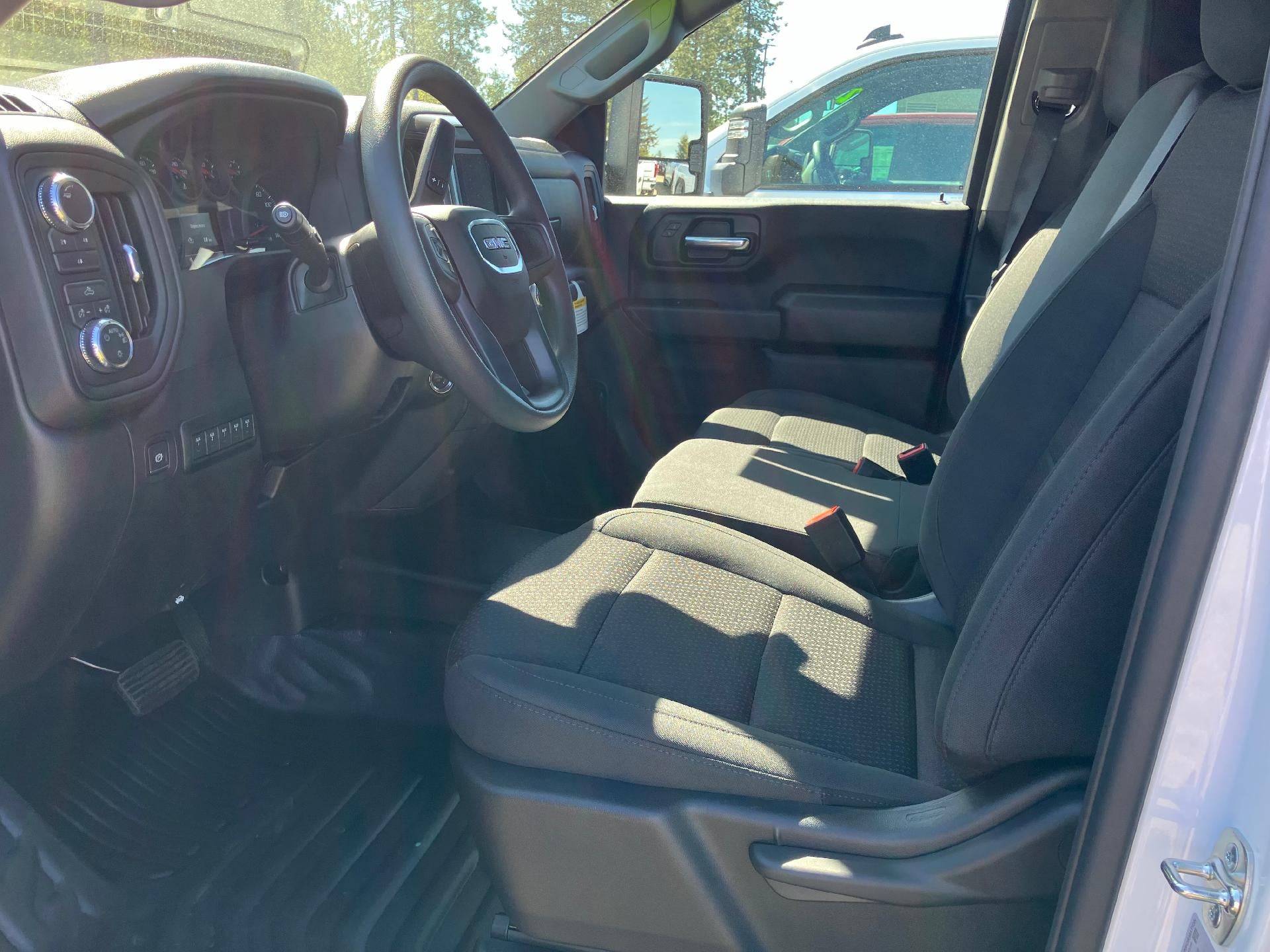 2026 GMC Sierra 2500 HD Double Cab Long Box 4-Wheel Drive Pro