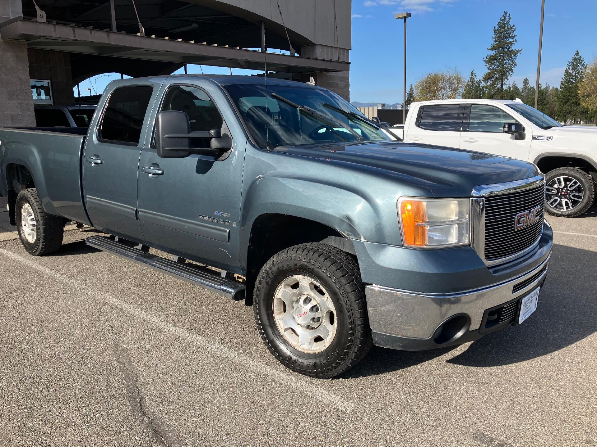 2008 GMC Sierra 3500 HD Power Lumbar Heated Seat, Power Sunroof, Cruise Control, Navigation