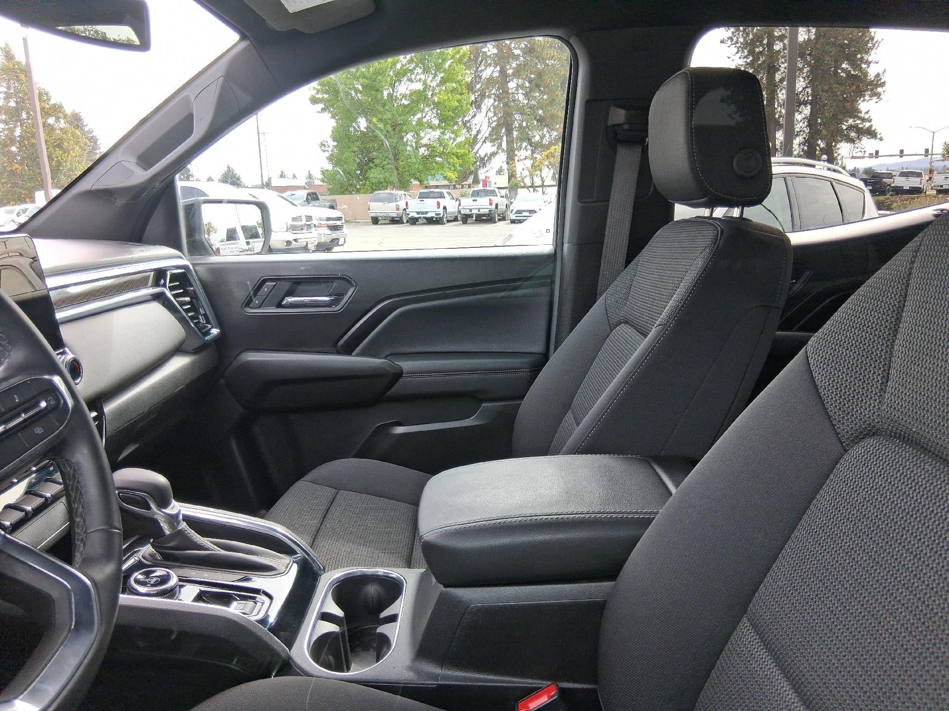 2025 GMC Canyon Power Lumbar Heated Seat, Trailering Equipment Package, Cruise Control