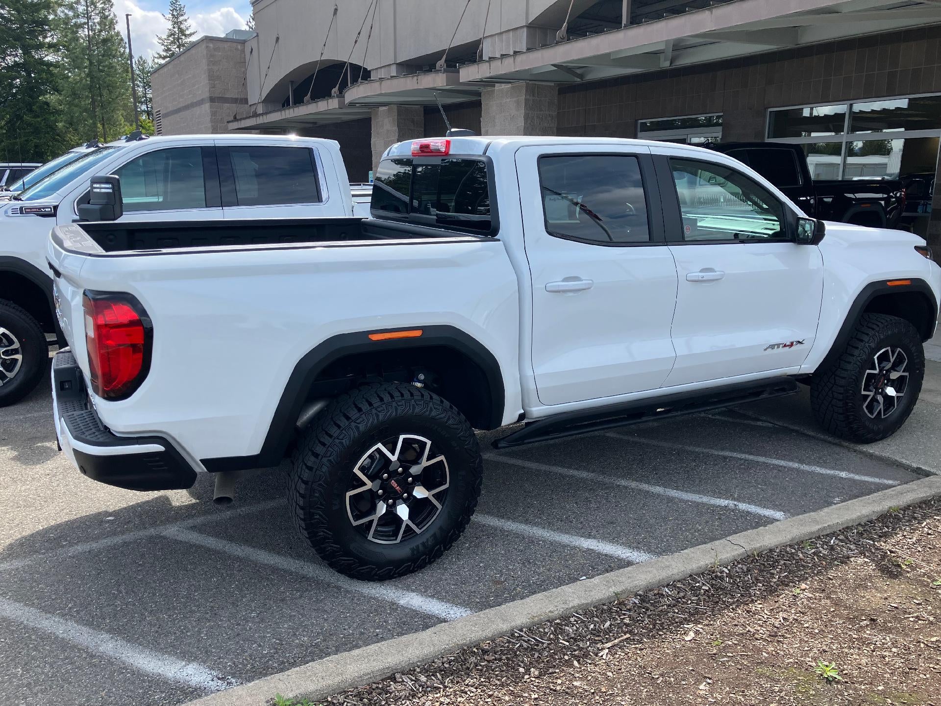 2025 GMC Canyon Power Memory Lumbar Seat, Power Sunroof, Technology Package