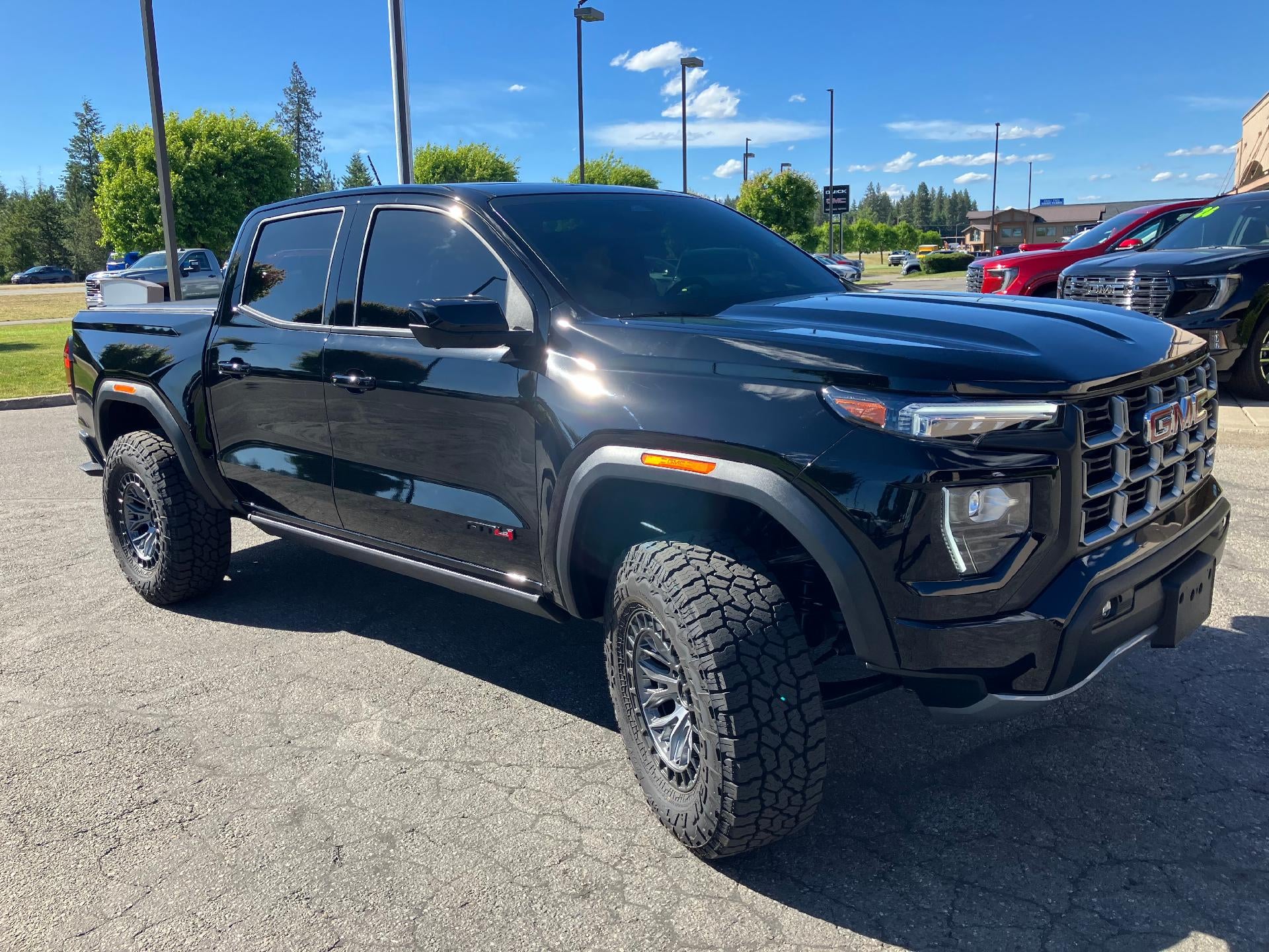 2025 GMC Canyon AT4