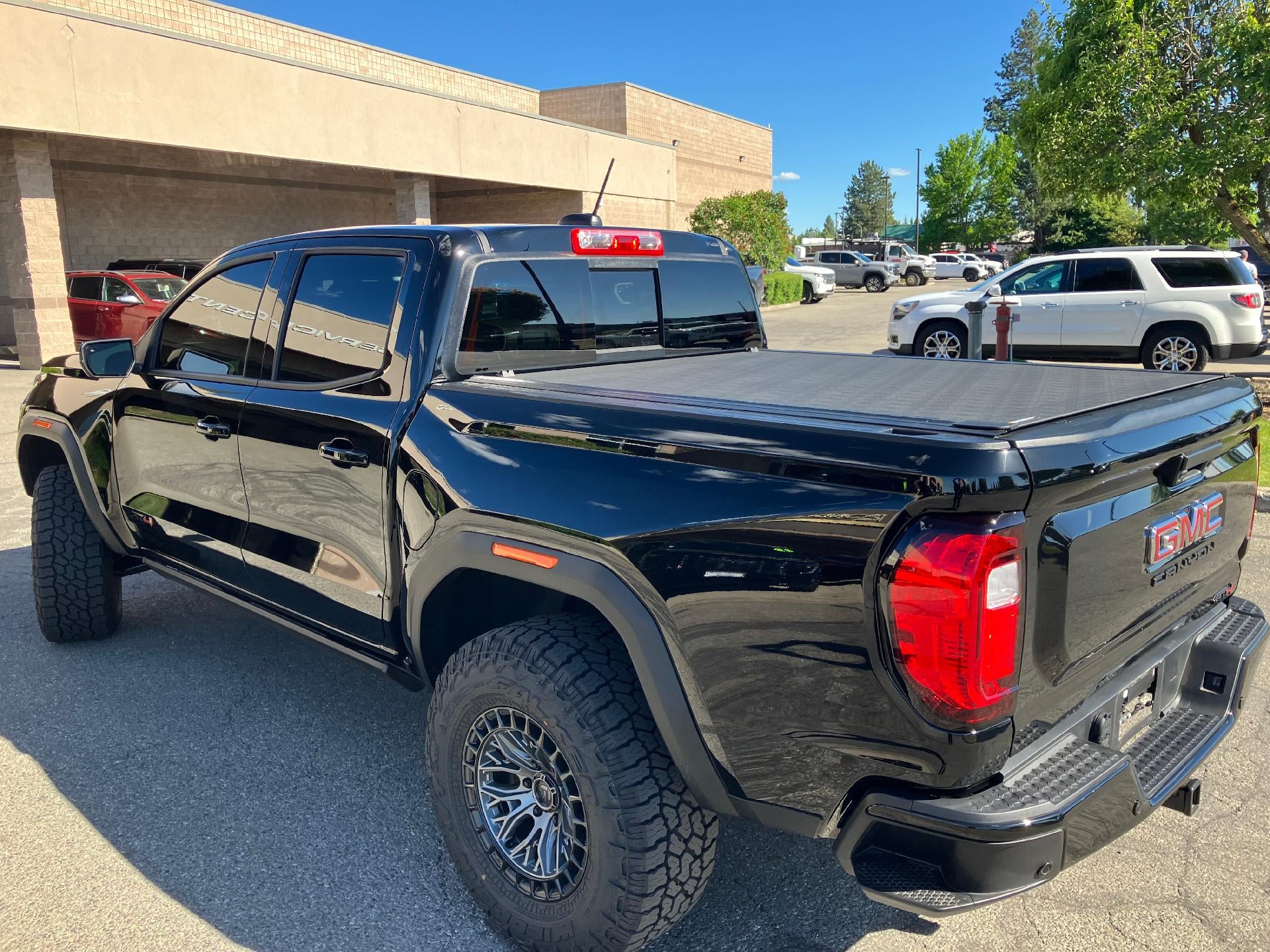 2025 GMC Canyon AT4