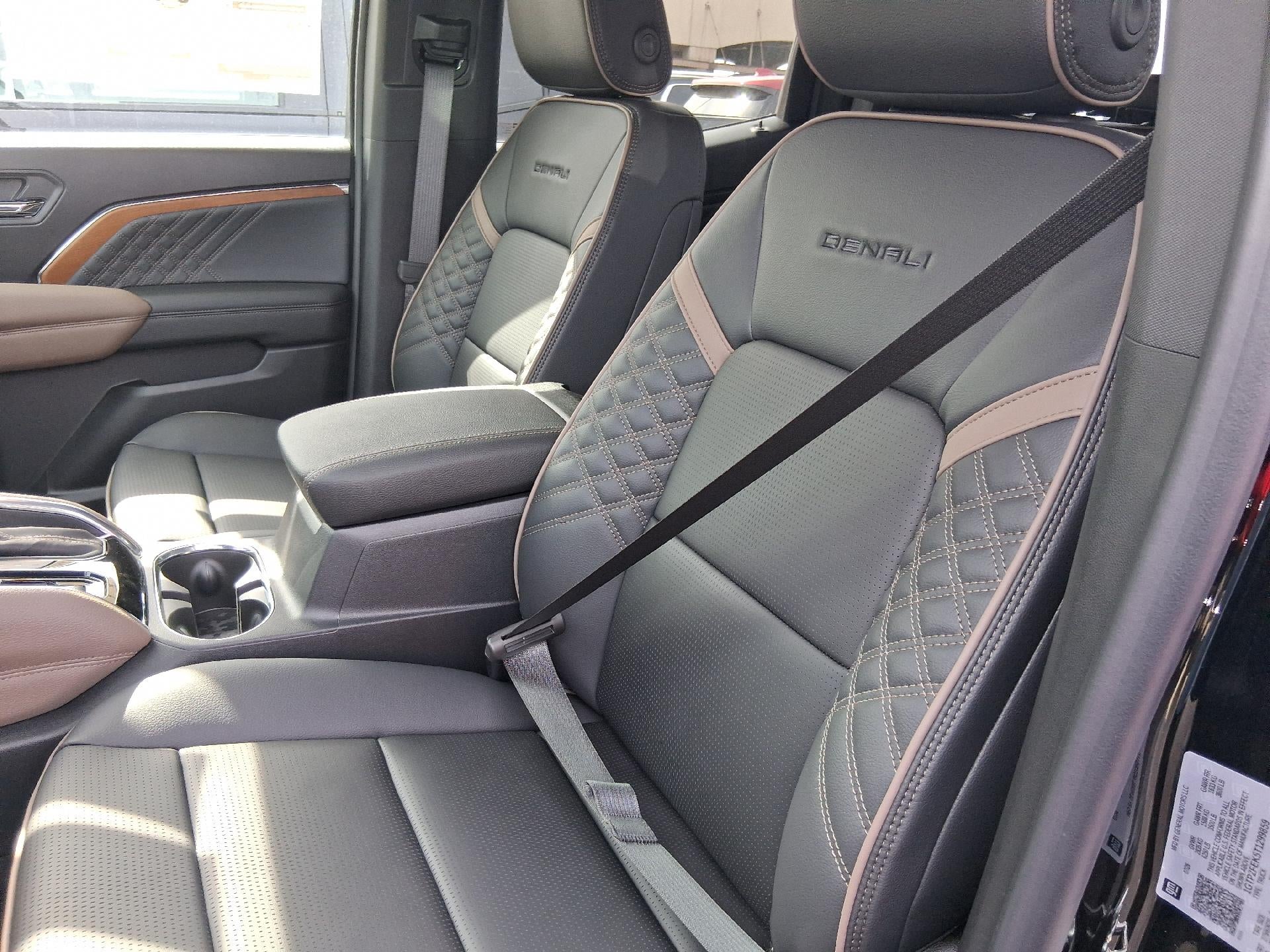 2026 GMC Canyon Crew Cab Short Box 4-Wheel Drive Denali