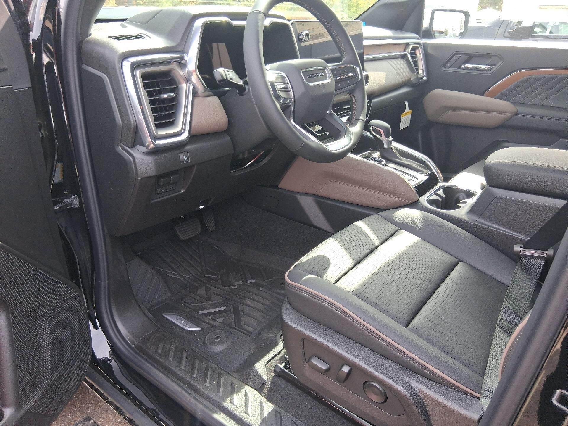 2026 GMC Canyon Crew Cab Short Box 4-Wheel Drive Denali