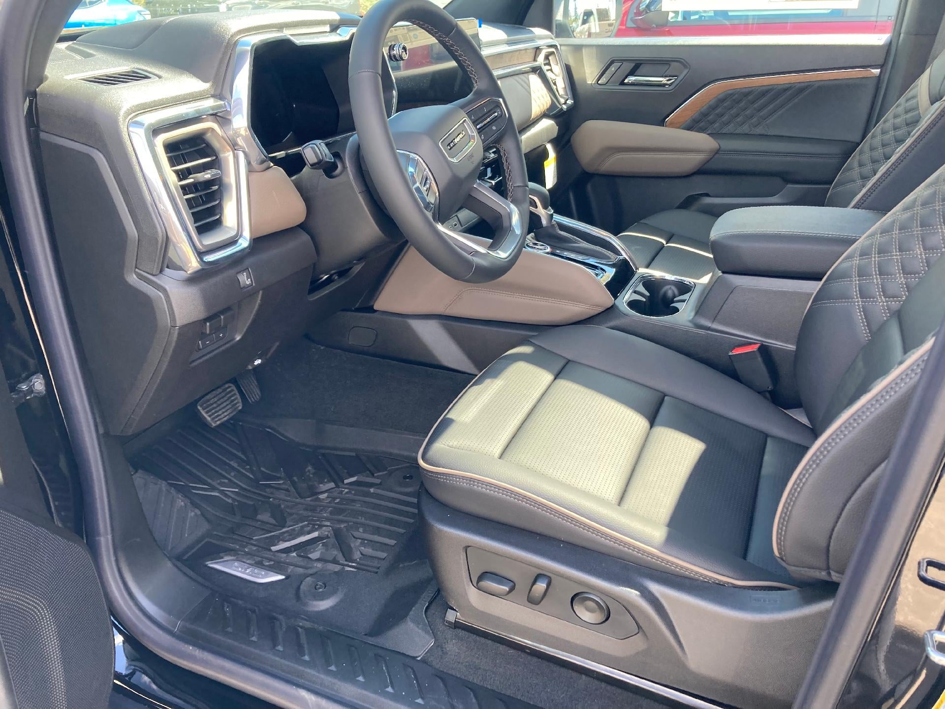 2026 GMC Canyon Crew Cab Short Box 4-Wheel Drive Denali