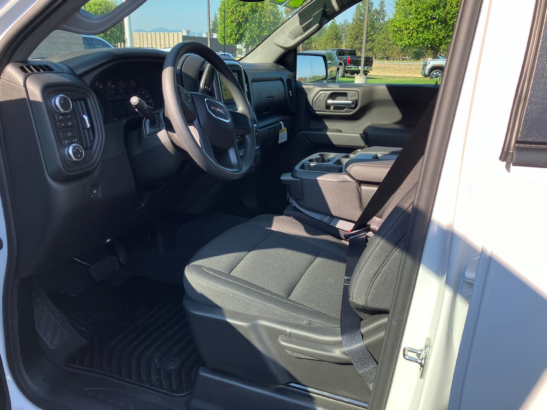 2026 GMC Sierra 1500 Crew Cab Short Box 4-Wheel Drive Pro