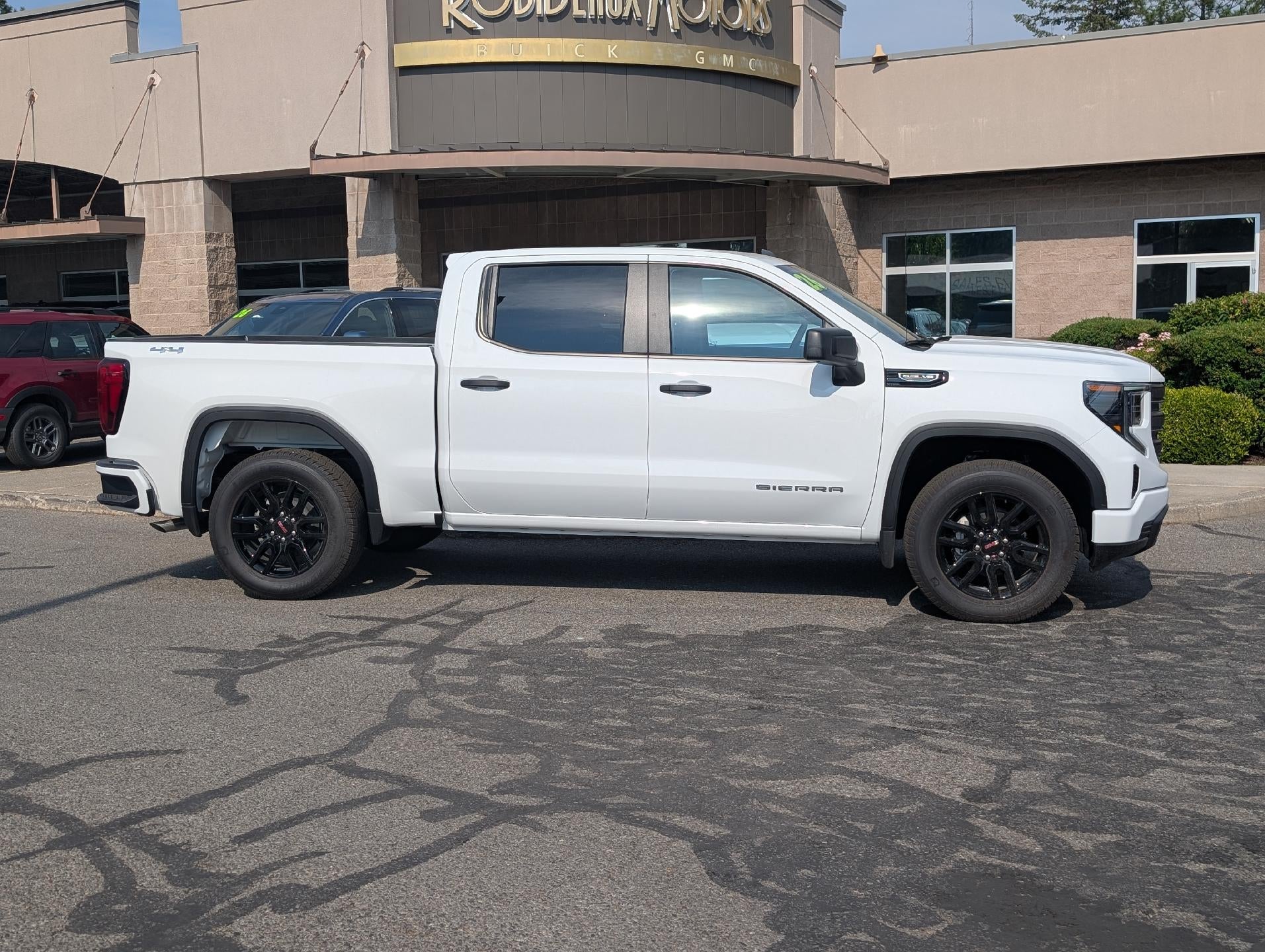 2026 GMC Sierra 1500 Crew Cab Short Box 4-Wheel Drive Pro