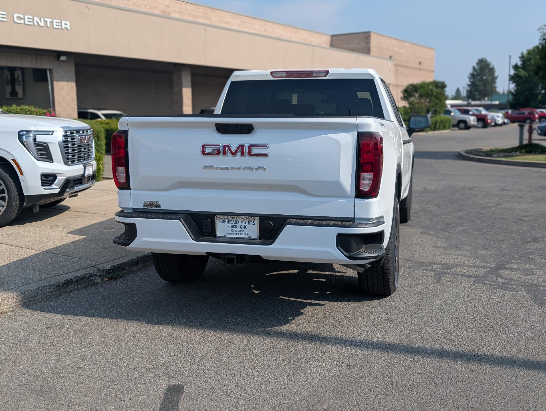 2026 GMC Sierra 1500 Crew Cab Short Box 4-Wheel Drive Pro