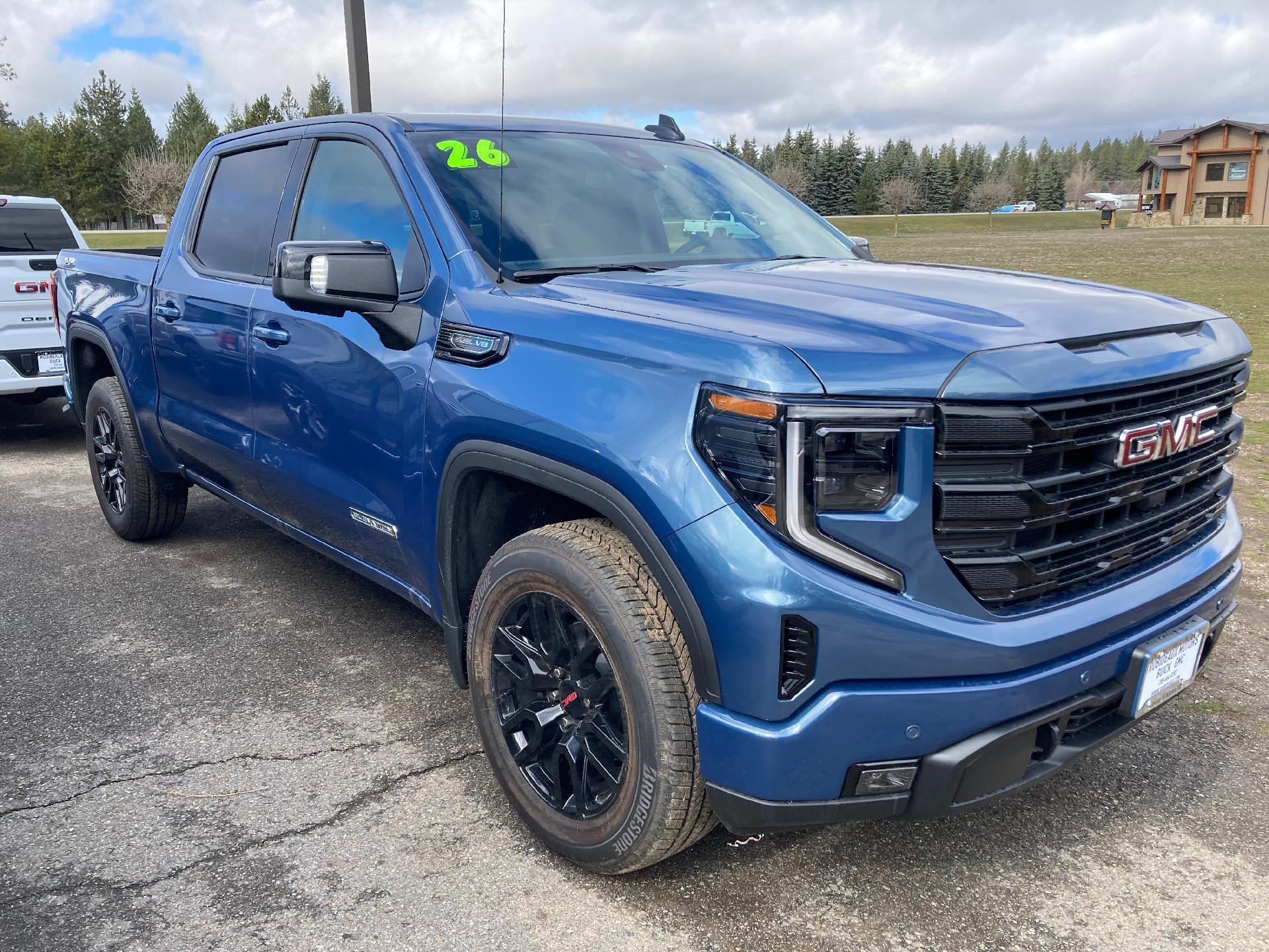 2026 GMC Sierra 1500 Crew Cab Short Box 4-Wheel Drive Elevation 3SB