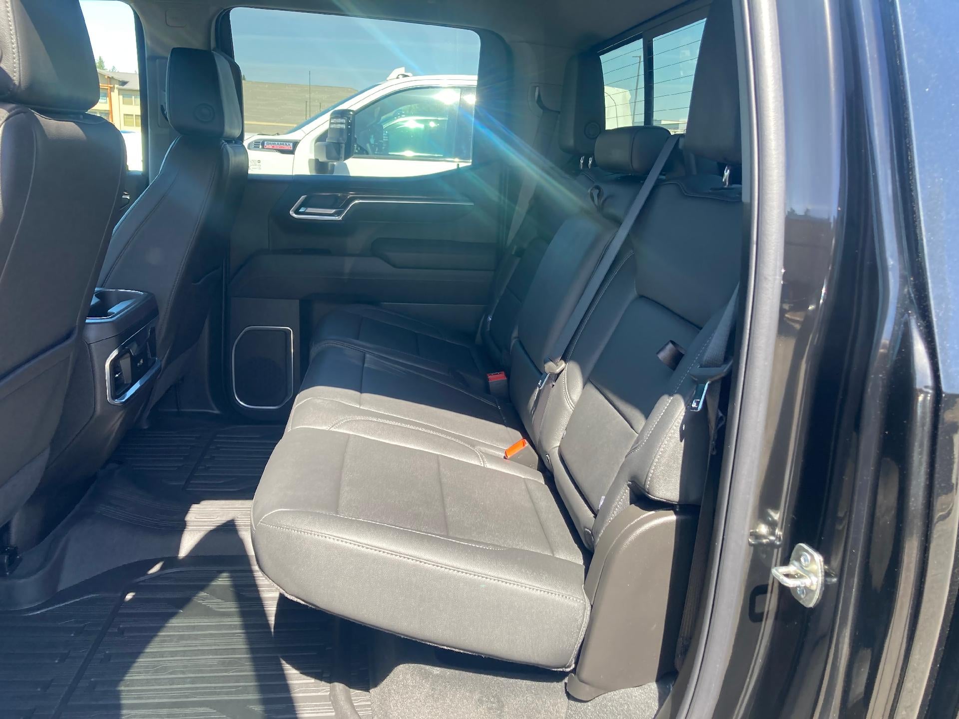 2025 GMC Sierra 1500 Leather Heated Power Seat, Navigation, Adaptive Cruise Control