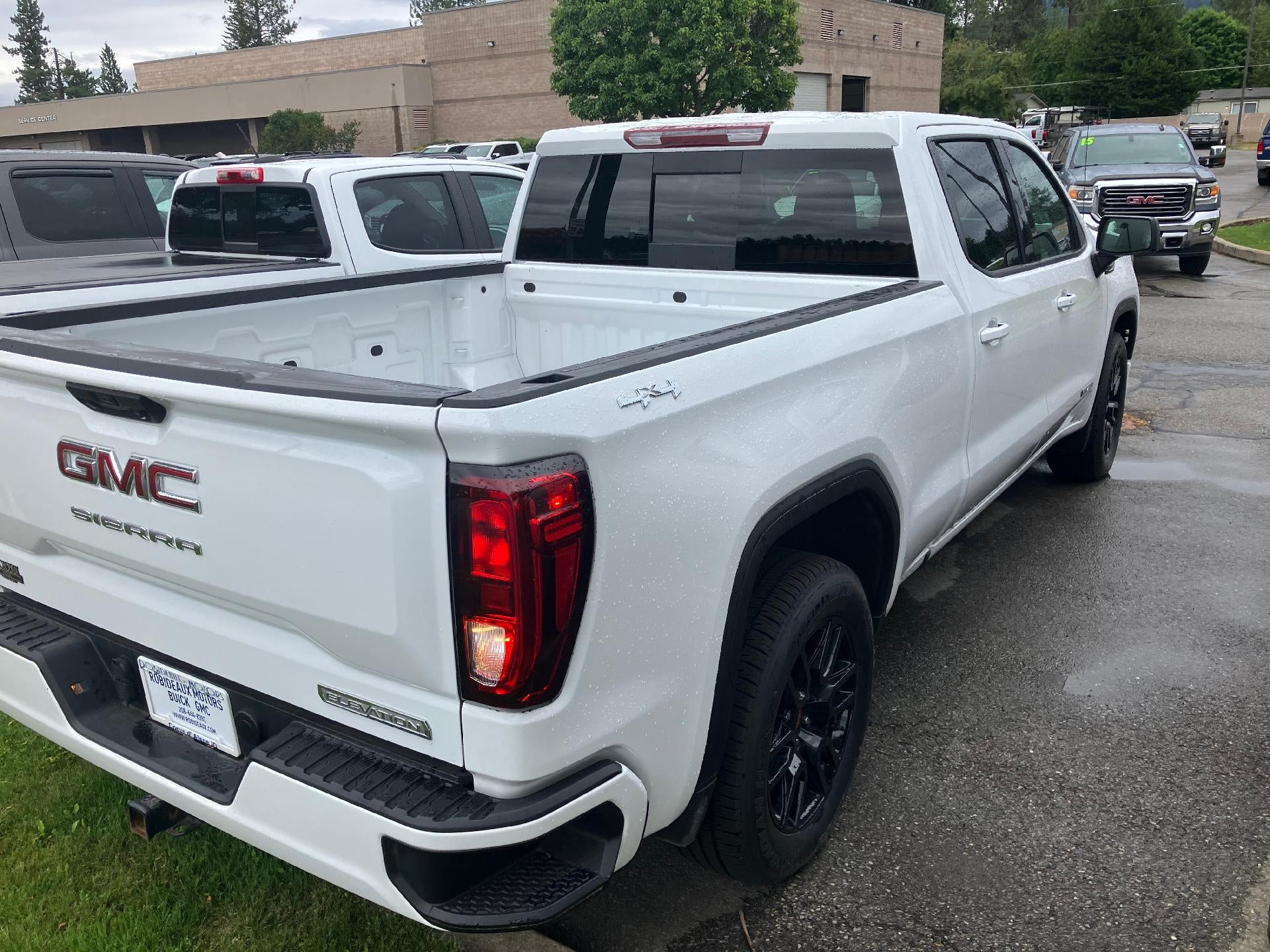 2025 GMC Sierra 1500 Power Heated Seat, Navigation, Adaptive Cruise Control, Trailering Package