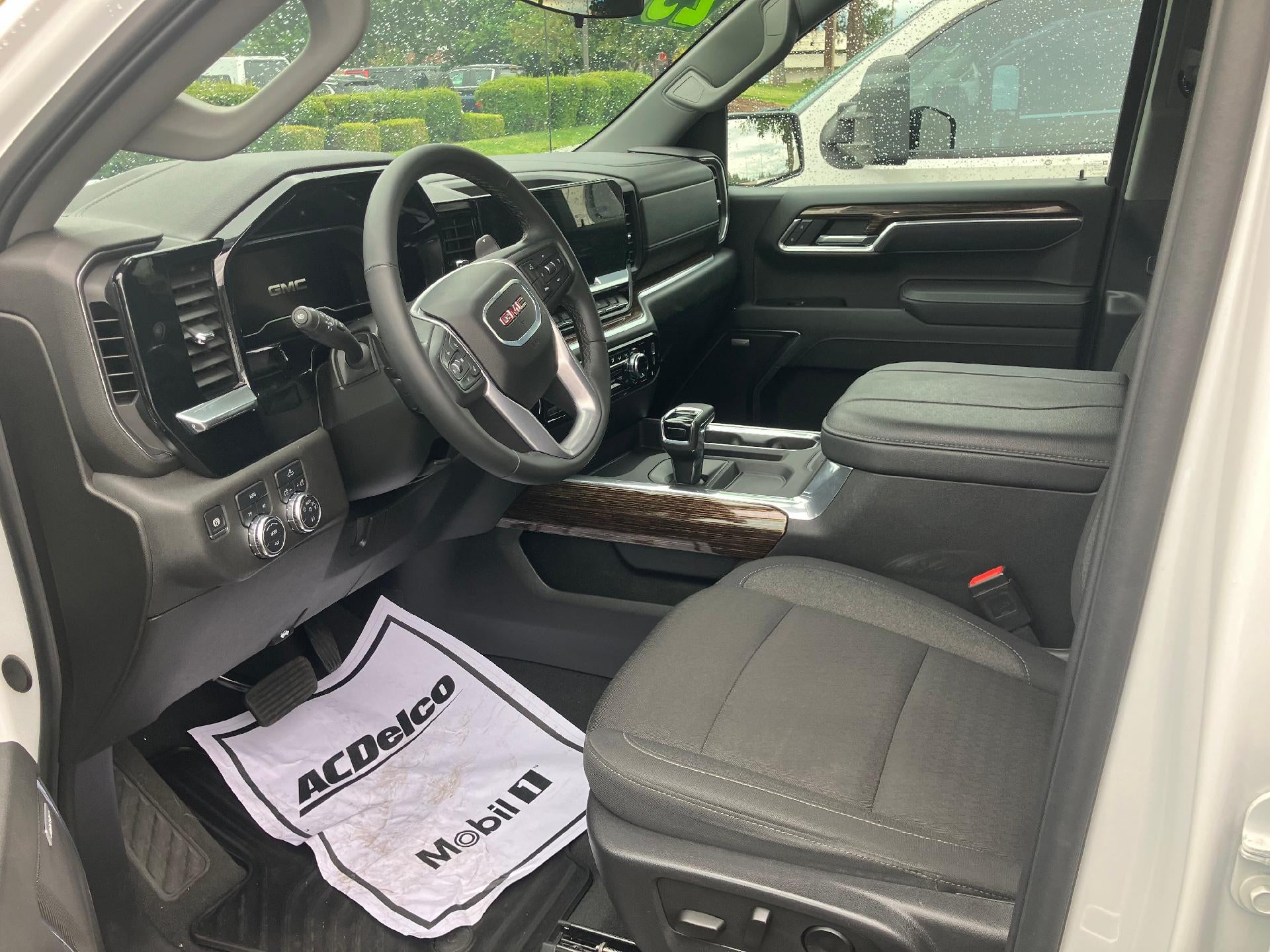 2025 GMC Sierra 1500 Power Heated Seat, Navigation, Adaptive Cruise Control, Trailering Package