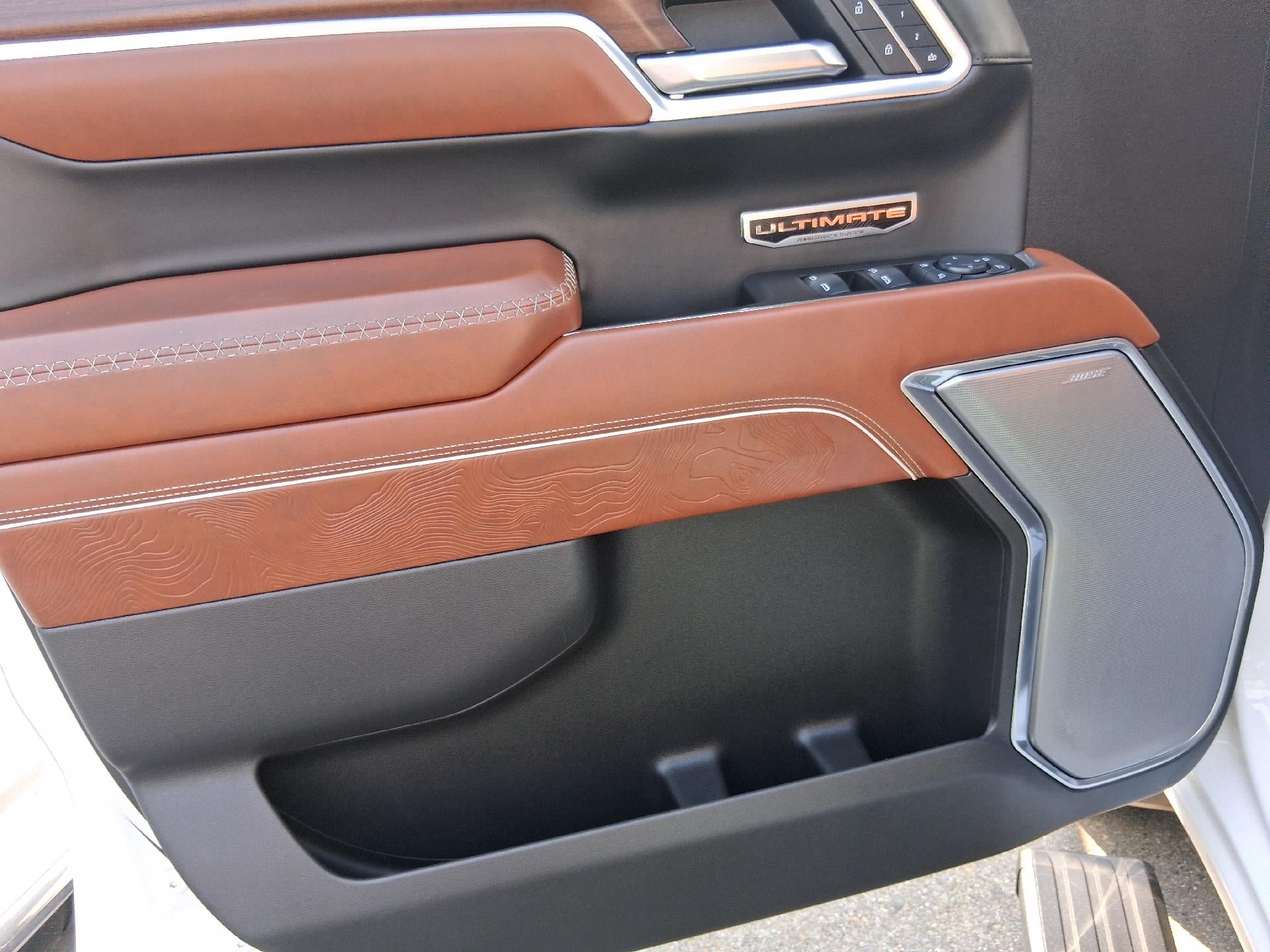 2025 GMC Sierra 1500 Power Memory Massage Lumbar Seat, Power Sunroof, Navigation