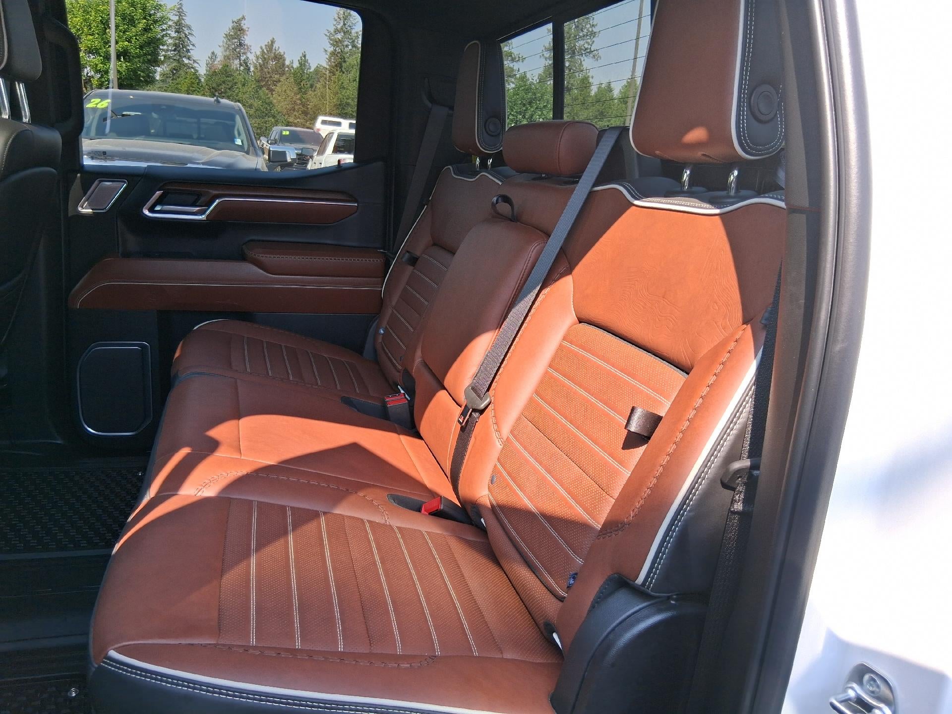 2025 GMC Sierra 1500 Power Memory Massage Lumbar Seat, Power Sunroof, Navigation