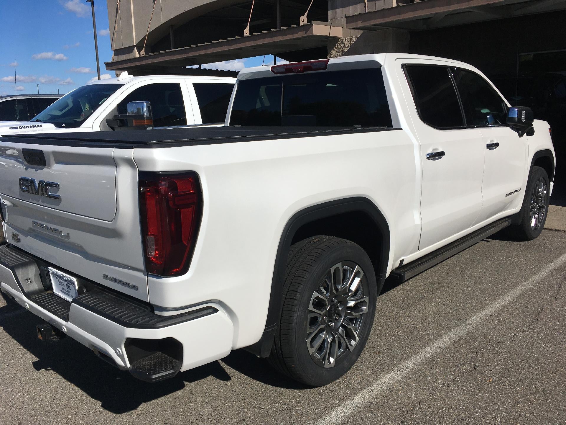 2024 GMC Sierra 1500 Memory Massage Power Heated and Cooled Seat, Power Sunroof, Navigation, Trailering Package
