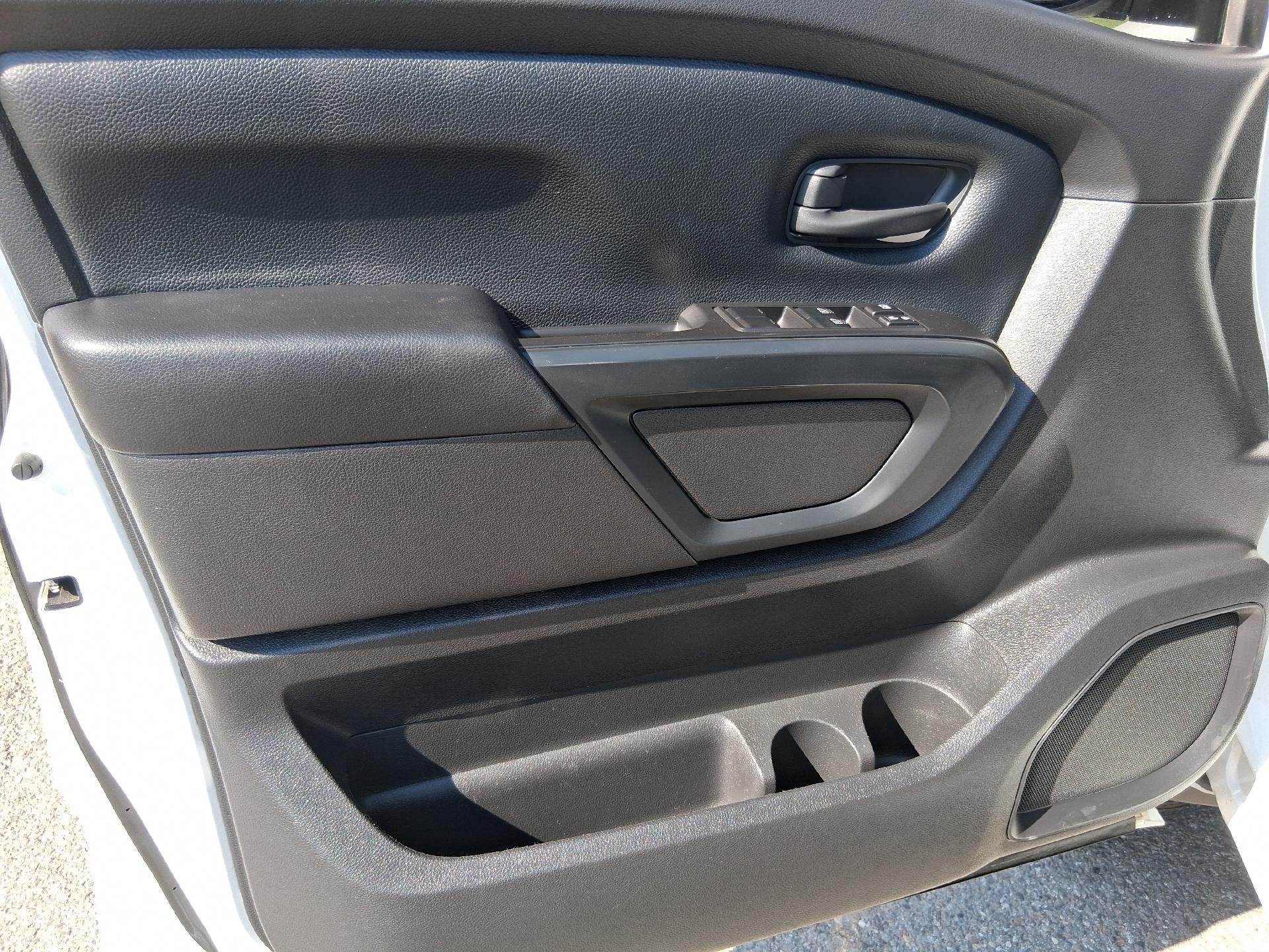 2021 Nissan Titan XD Keyless Entry, Air Conditioning, Back Up Camera, Cruise Control