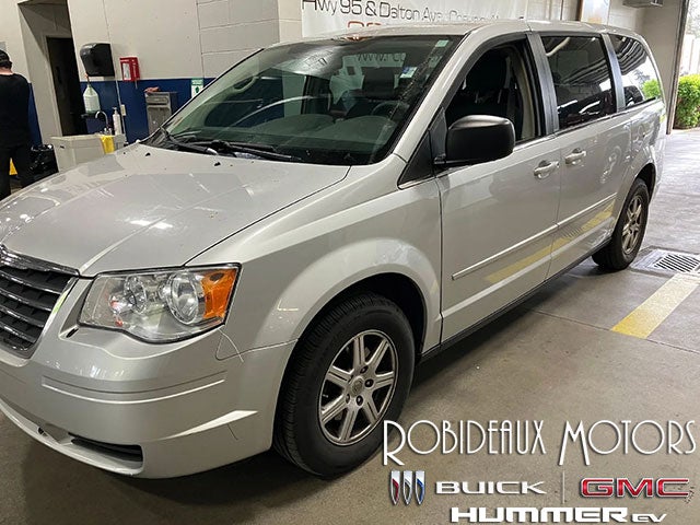 2010 Chrysler Town & Country LX, Stow and Go, Cruise Control, Power Locks and Windows