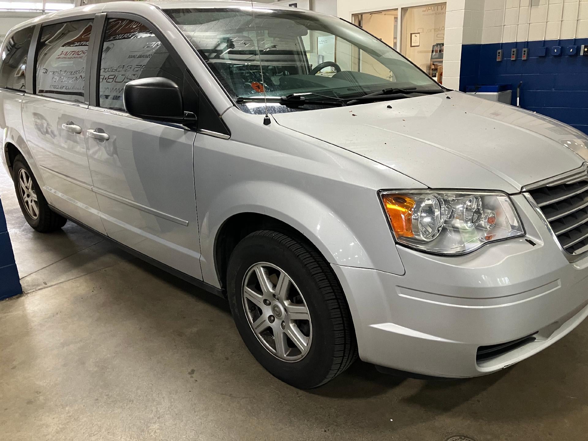 2010 Chrysler Town & Country LX, Stow and Go, Cruise Control, Power Locks and Windows