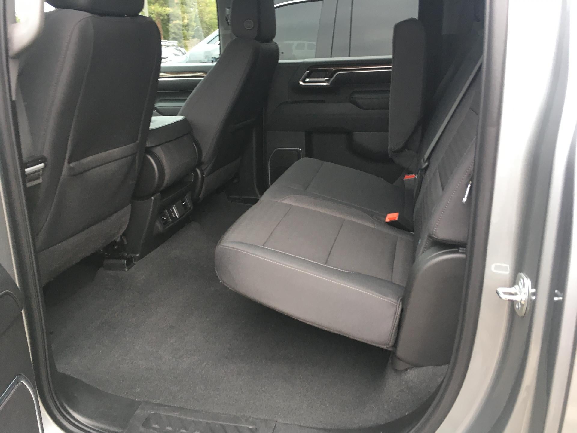 2025 Chevrolet Silverado 2500 HD LT, Power Heated Seat, Gooseneck/5th Wheel Package, Trailering Package