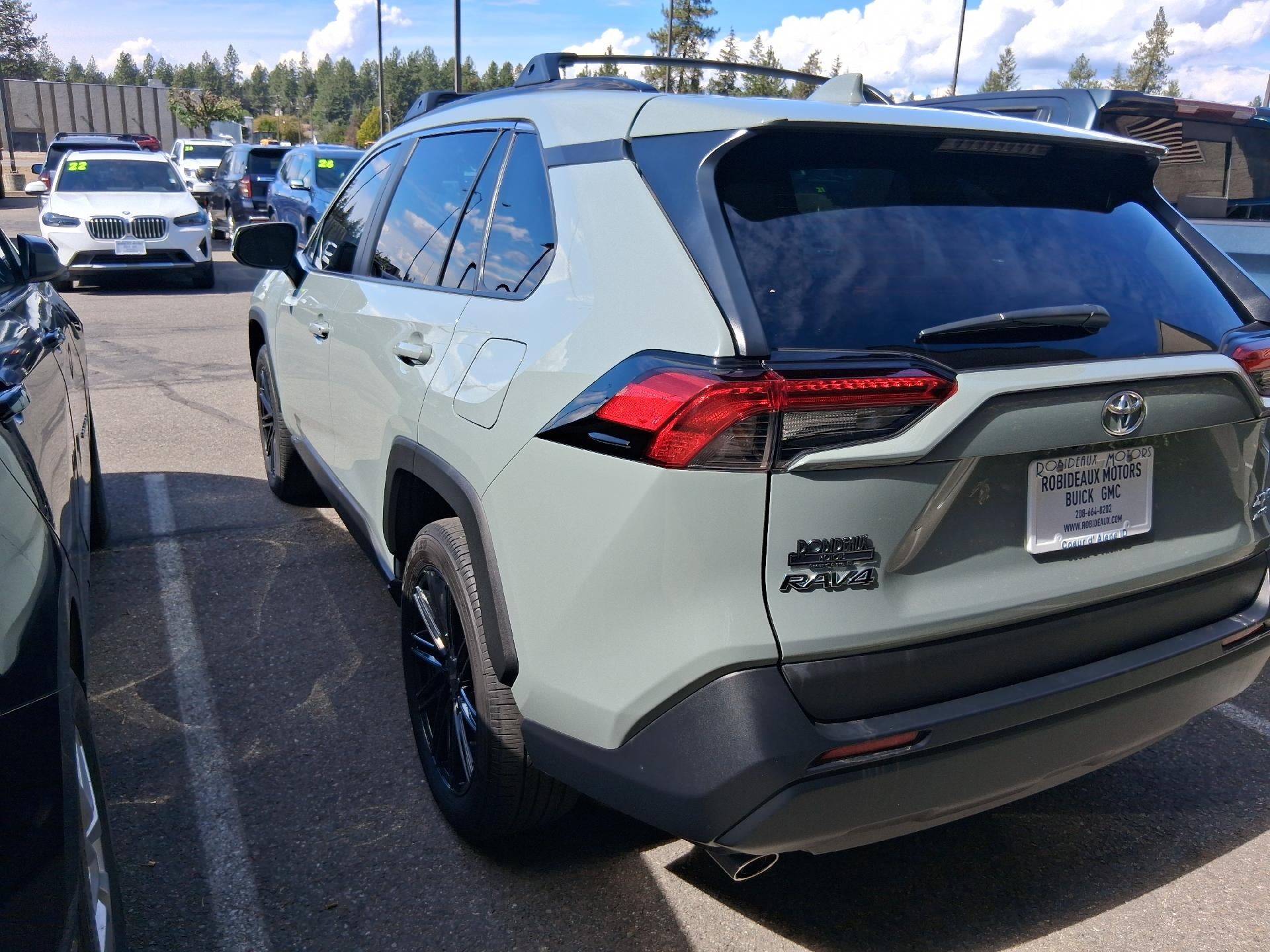 2022 Toyota RAV4 Power Lumbar Seat, Back Up Camera, Cruise Control