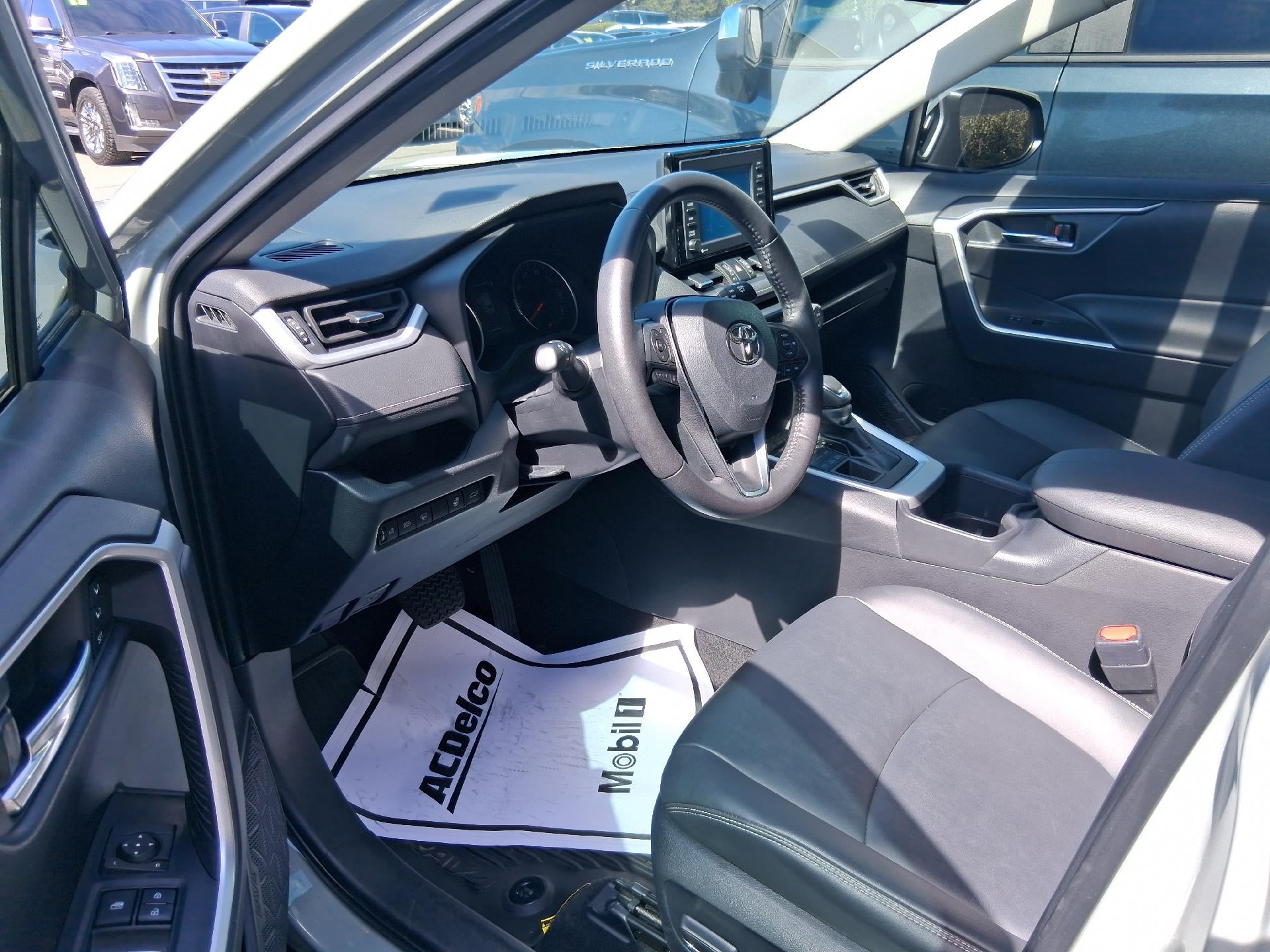 2022 Toyota RAV4 Power Lumbar Seat, Back Up Camera, Cruise Control