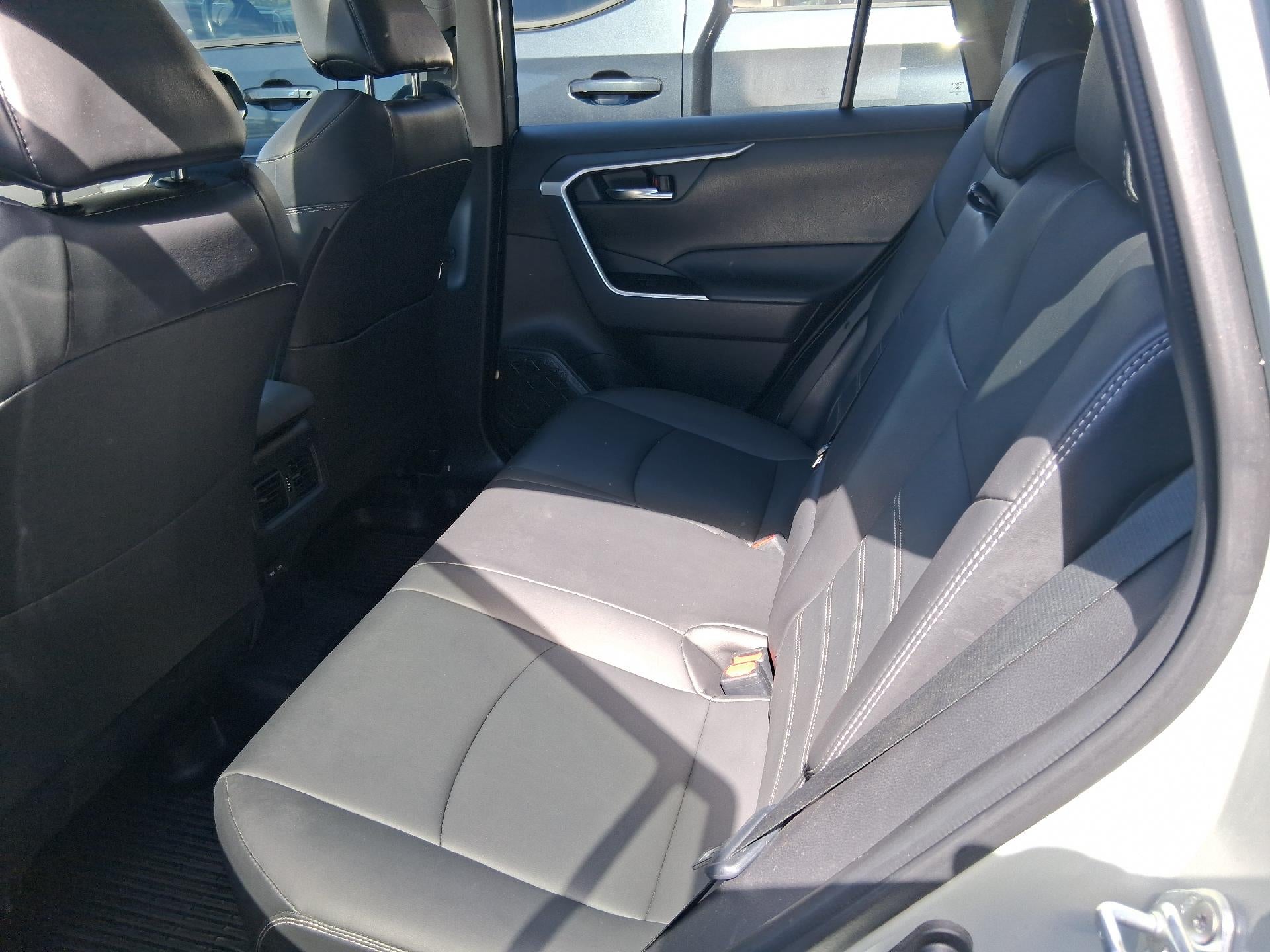 2022 Toyota RAV4 Power Lumbar Seat, Back Up Camera, Cruise Control