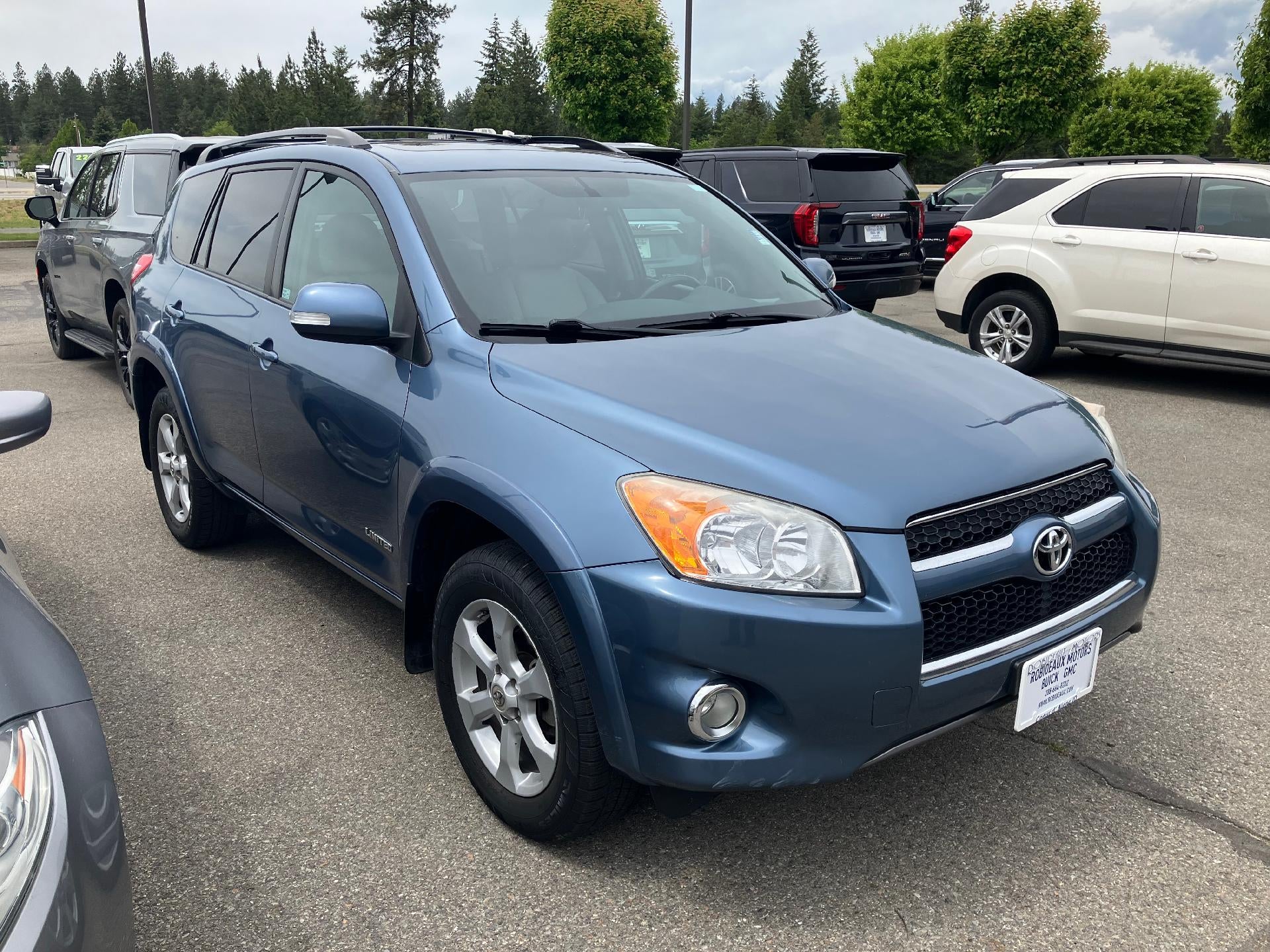 2011 Toyota RAV4 6-Way Seat, Power Windows and Locks, Cruise Control