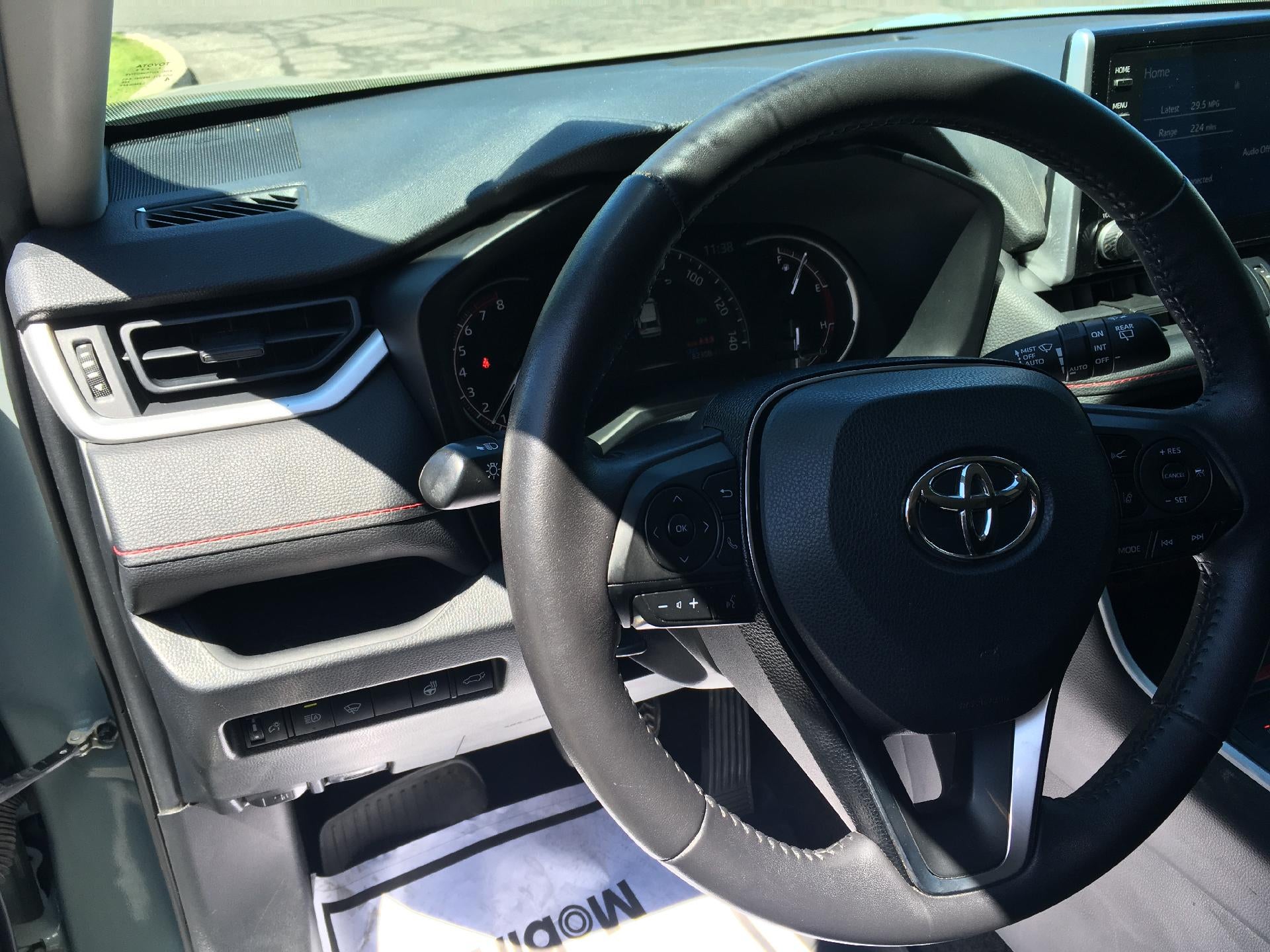 2020 Toyota RAV4 Power Lumbar Seat, Back Up Camera, Keyless Entry