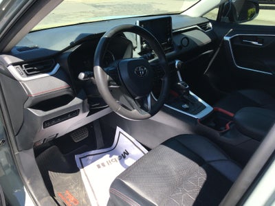 2020 Toyota RAV4 Power Lumbar Seat, Back Up Camera, Keyless Entry