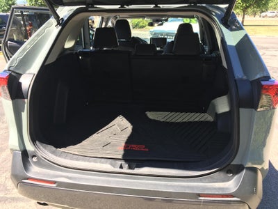 2020 Toyota RAV4 Power Lumbar Seat, Back Up Camera, Keyless Entry