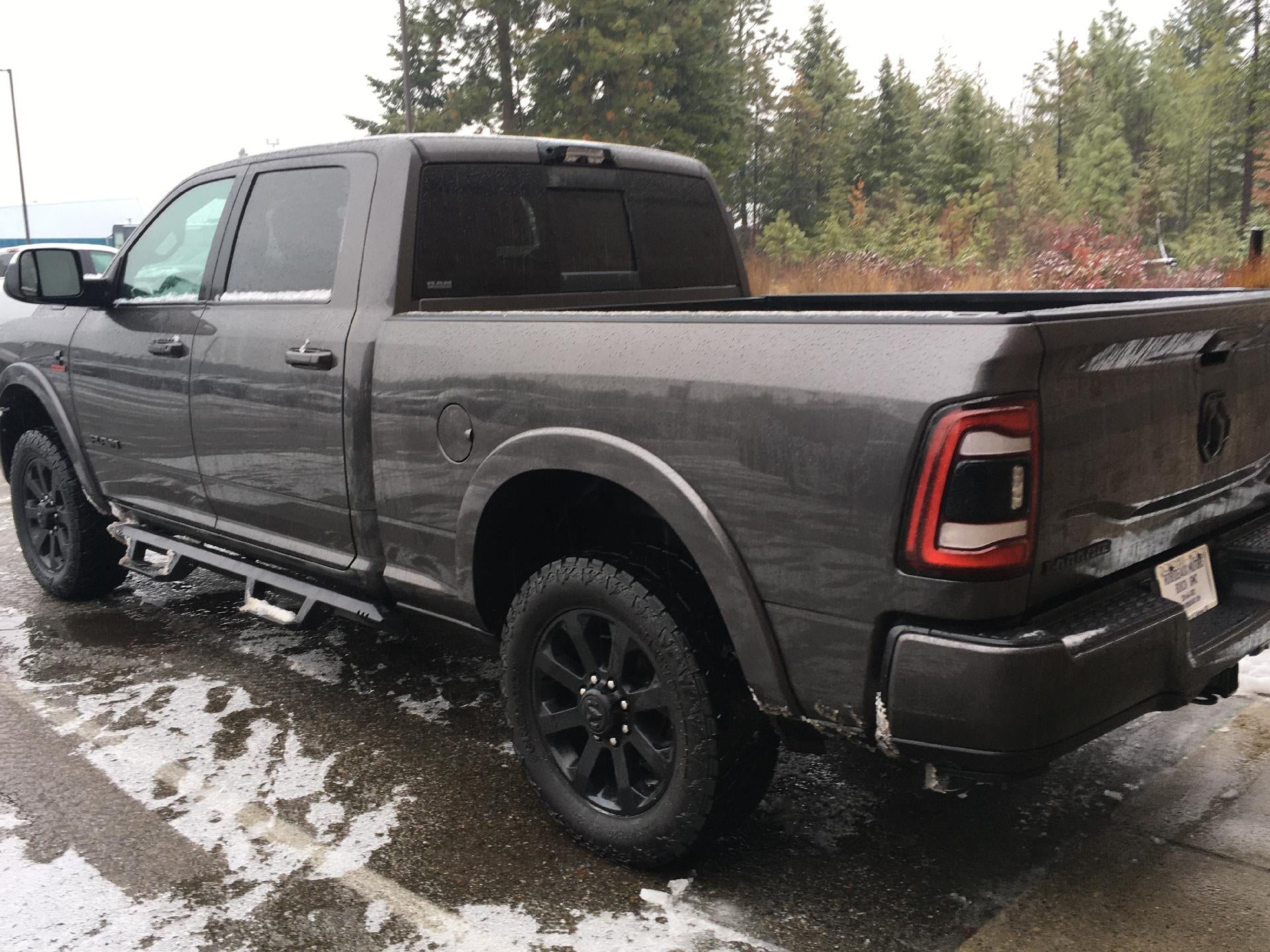 2022 RAM 3500 Power Lumbar Heated Seat, Heated Steering Wheel, Cruise Control