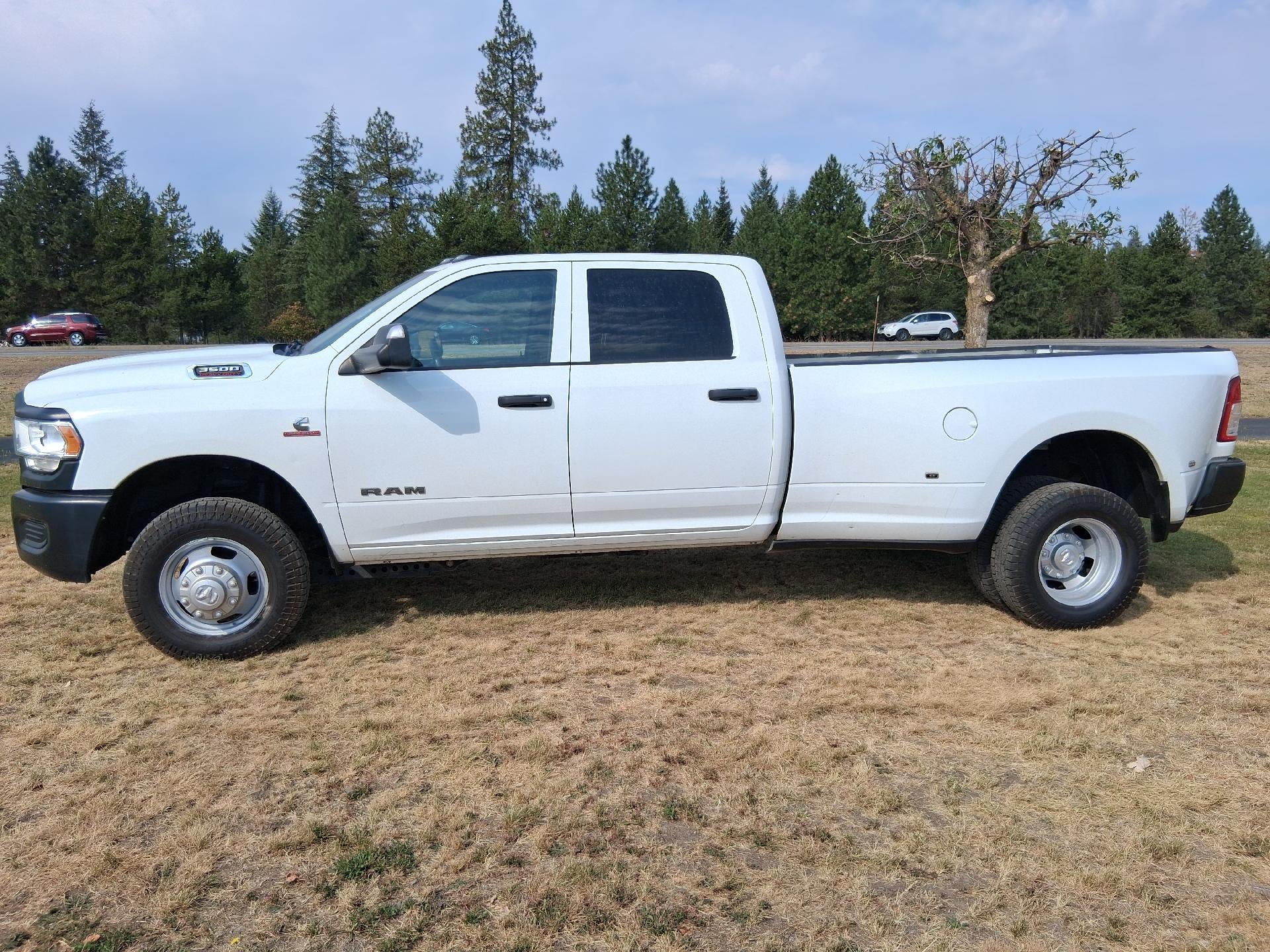 2022 RAM 3500 DRW, Keyless Entry, Back Up Camera, Cruise Control