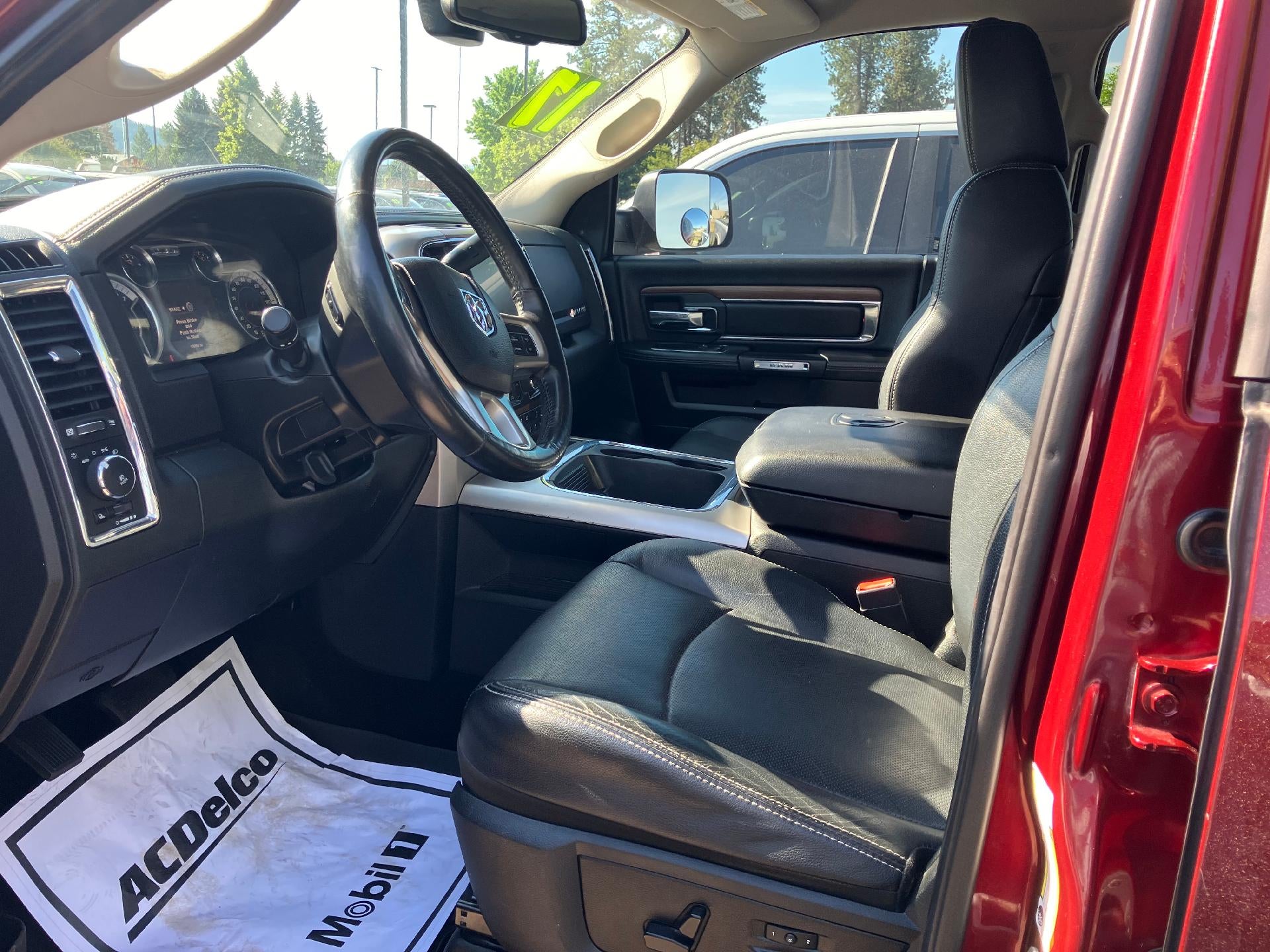 2017 RAM 2500 Power Lumbar Heated and Cooled Seat, Keyless Entry, Back Up Camera, Heated Steering Wheel