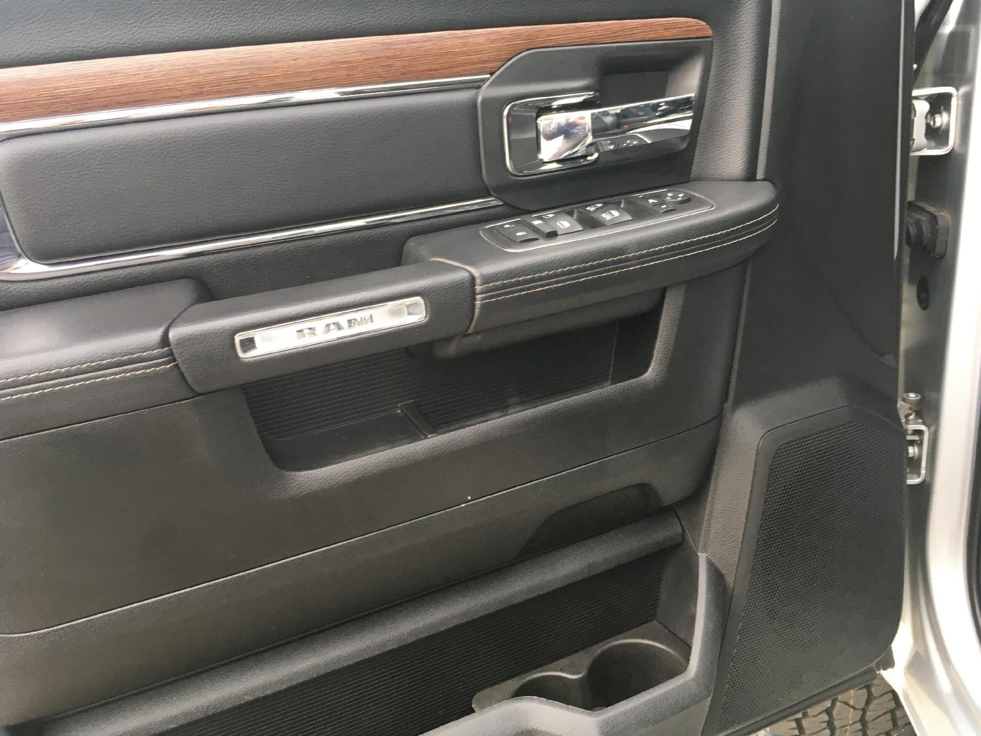 2018 RAM 2500 Power Lumbar Heated and Cooled Seat, Cruise Control, Back Up Camera