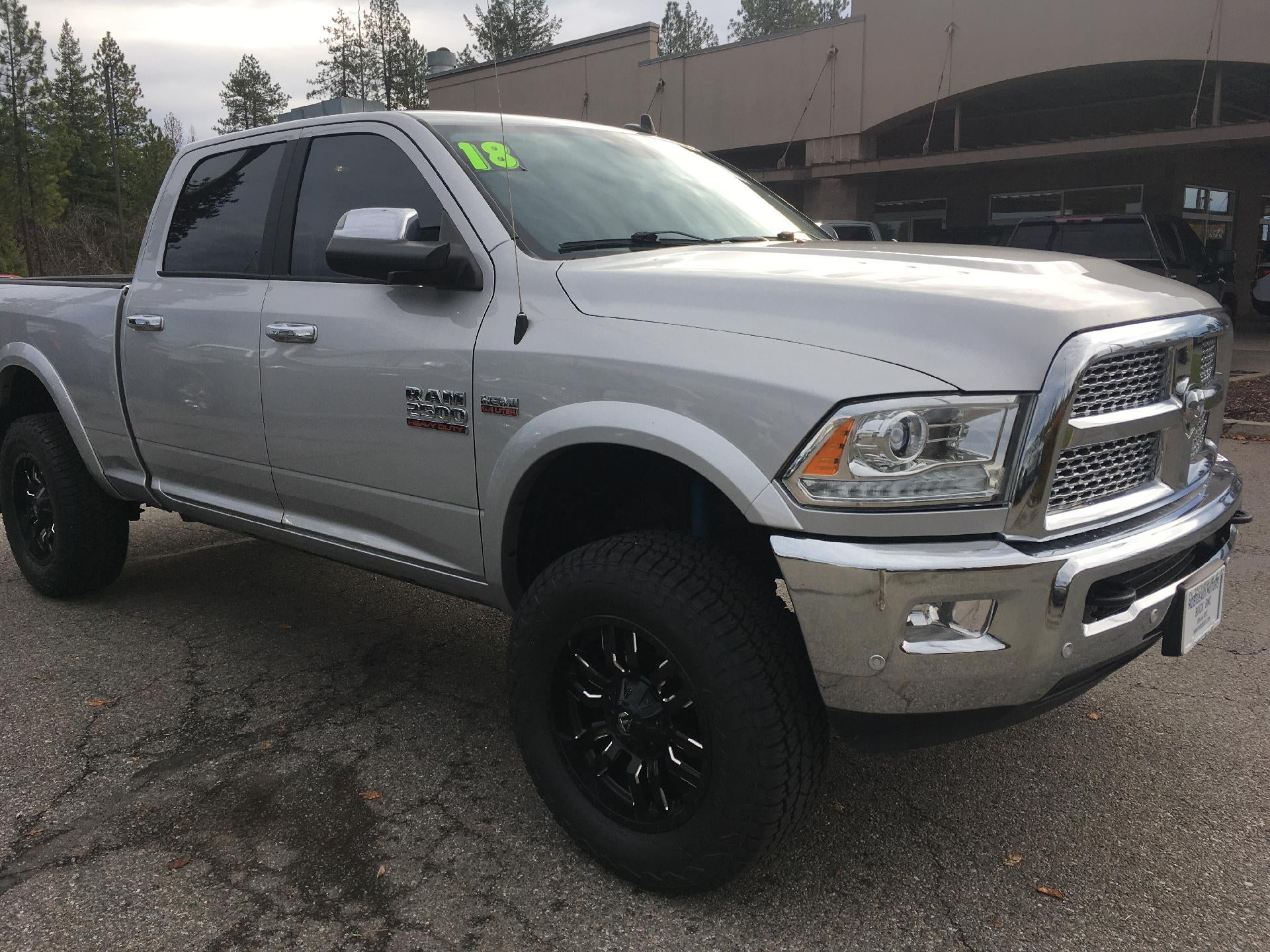 2018 RAM 2500 Power Lumbar Heated and Cooled Seat, Cruise Control, Back Up Camera
