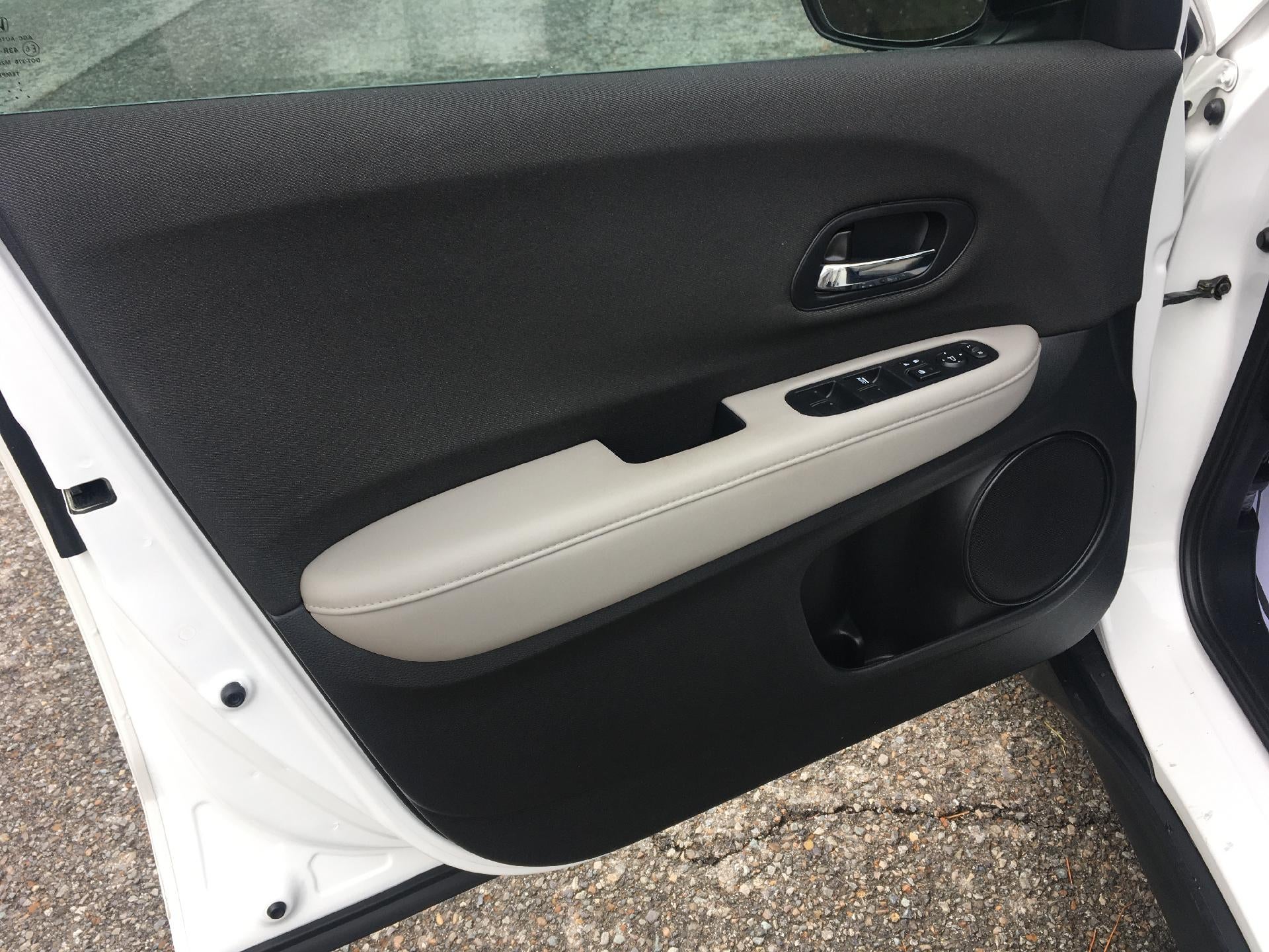 2022 Honda HR-V LX, Power Windows and Locks, Cruise Control, Back Up Camera