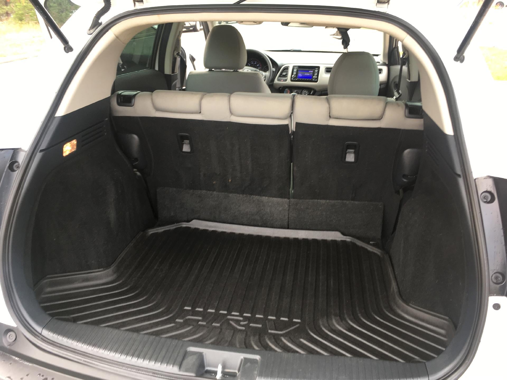 2022 Honda HR-V LX, Power Windows and Locks, Cruise Control, Back Up Camera