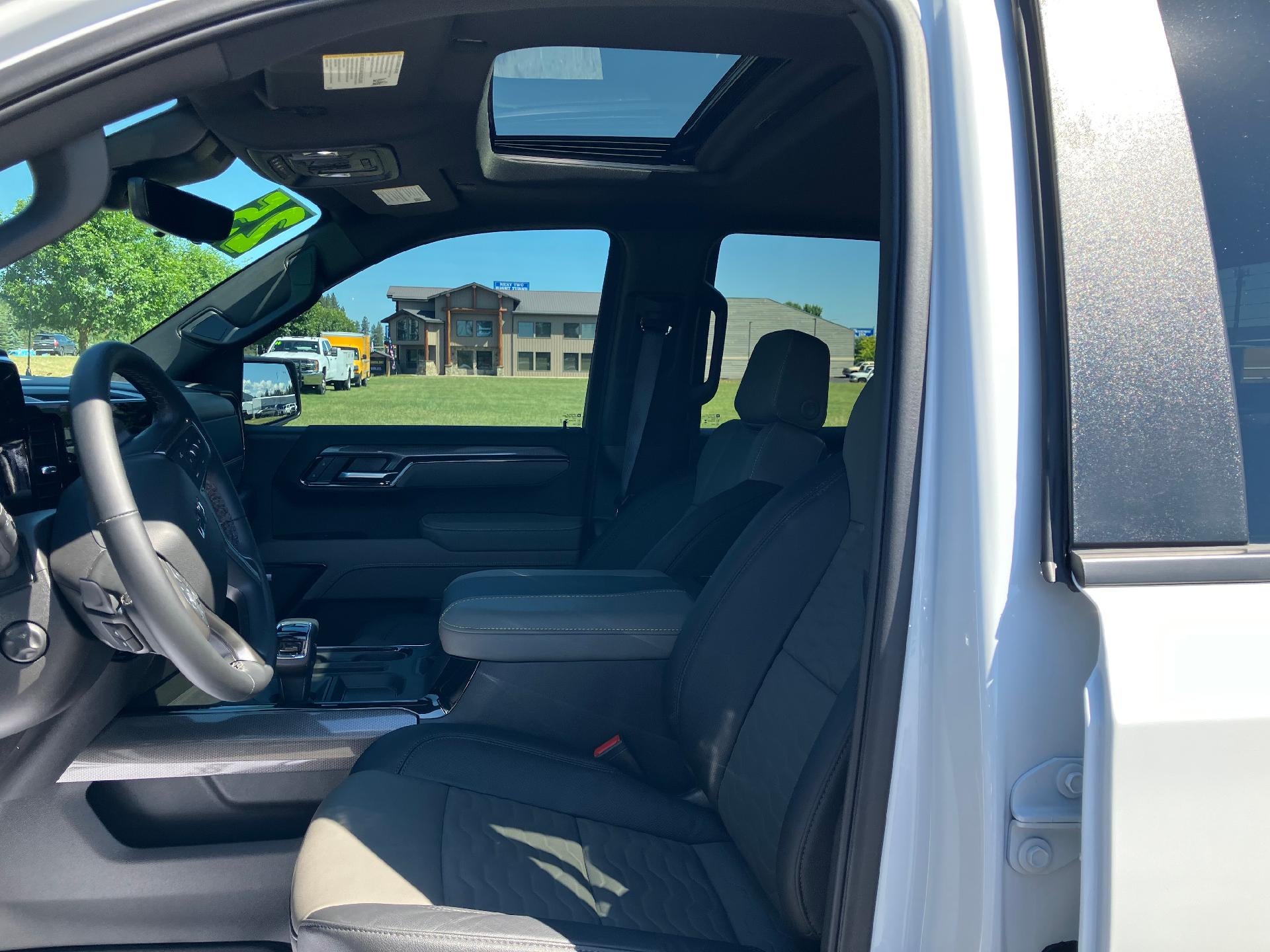 2025 Chevrolet Silverado 1500 Technology Package, Power Sunroof, Memory Power Seat