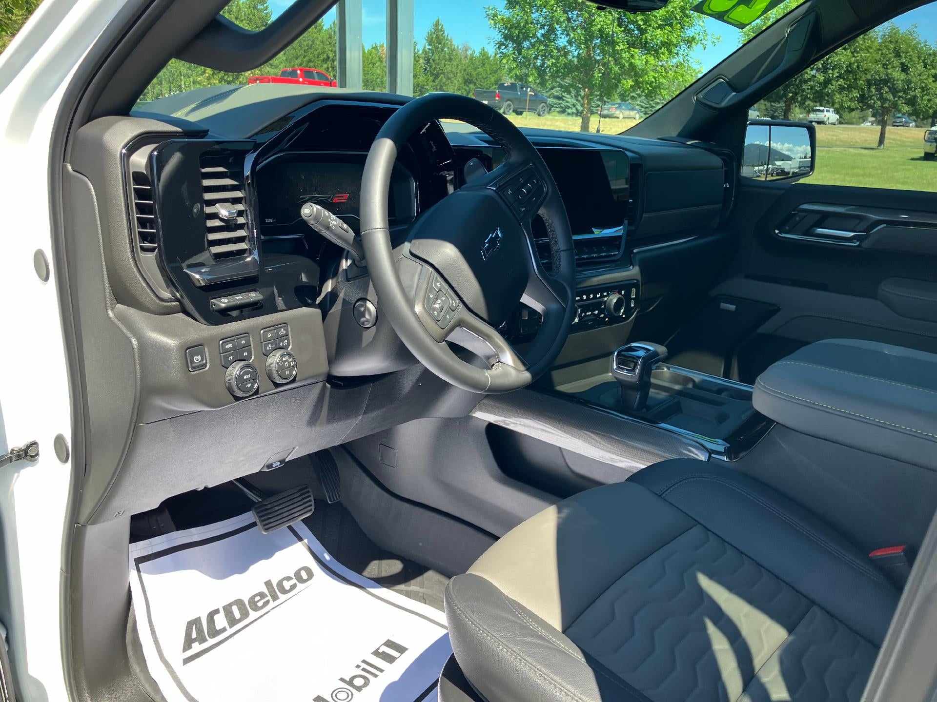 2025 Chevrolet Silverado 1500 Technology Package, Power Sunroof, Memory Power Seat