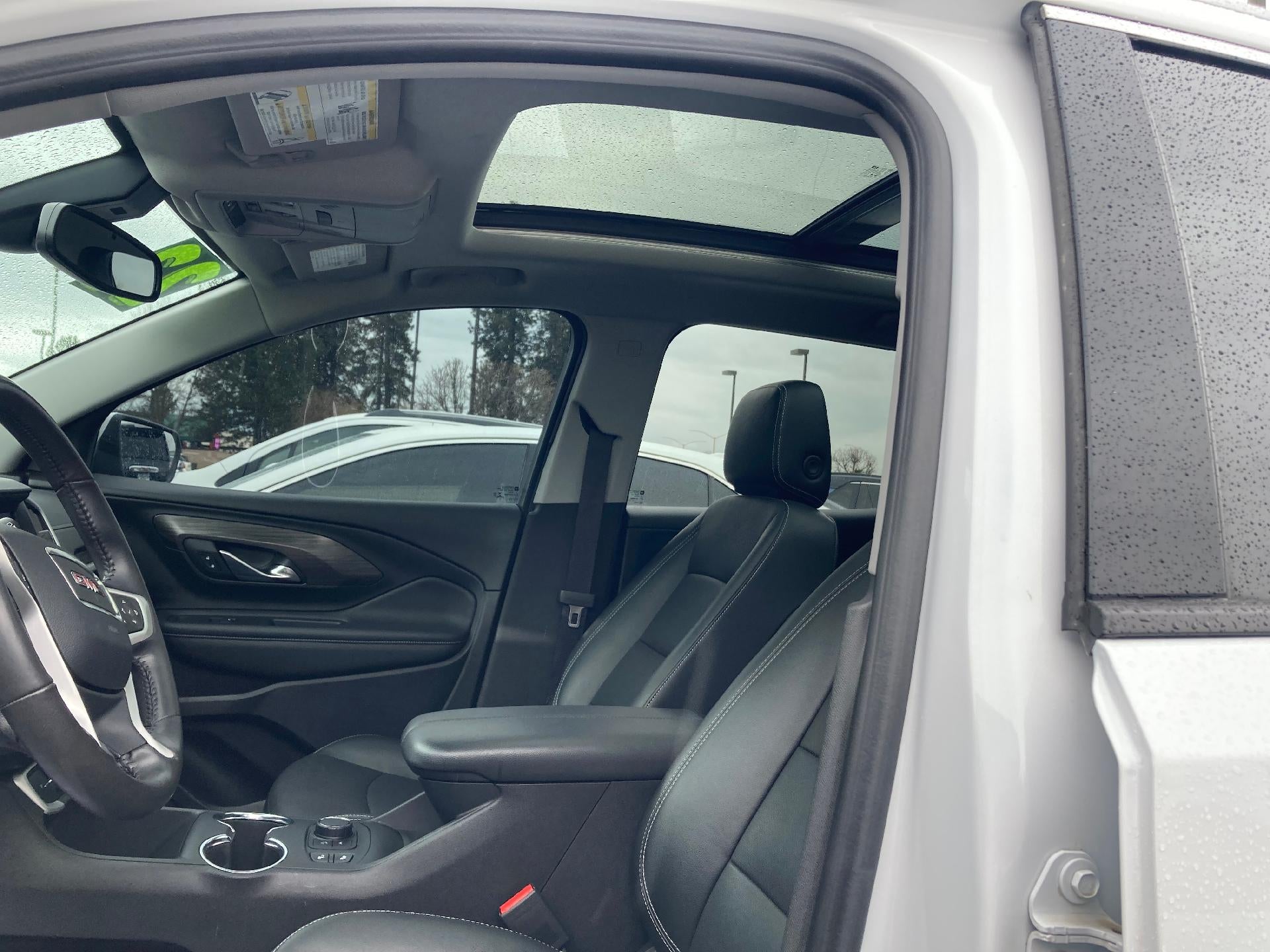 2022 GMC Terrain Power Lumbar Memory Seat, Power Skyscape Sunroof, Navigation, HD Rear Vision Camera