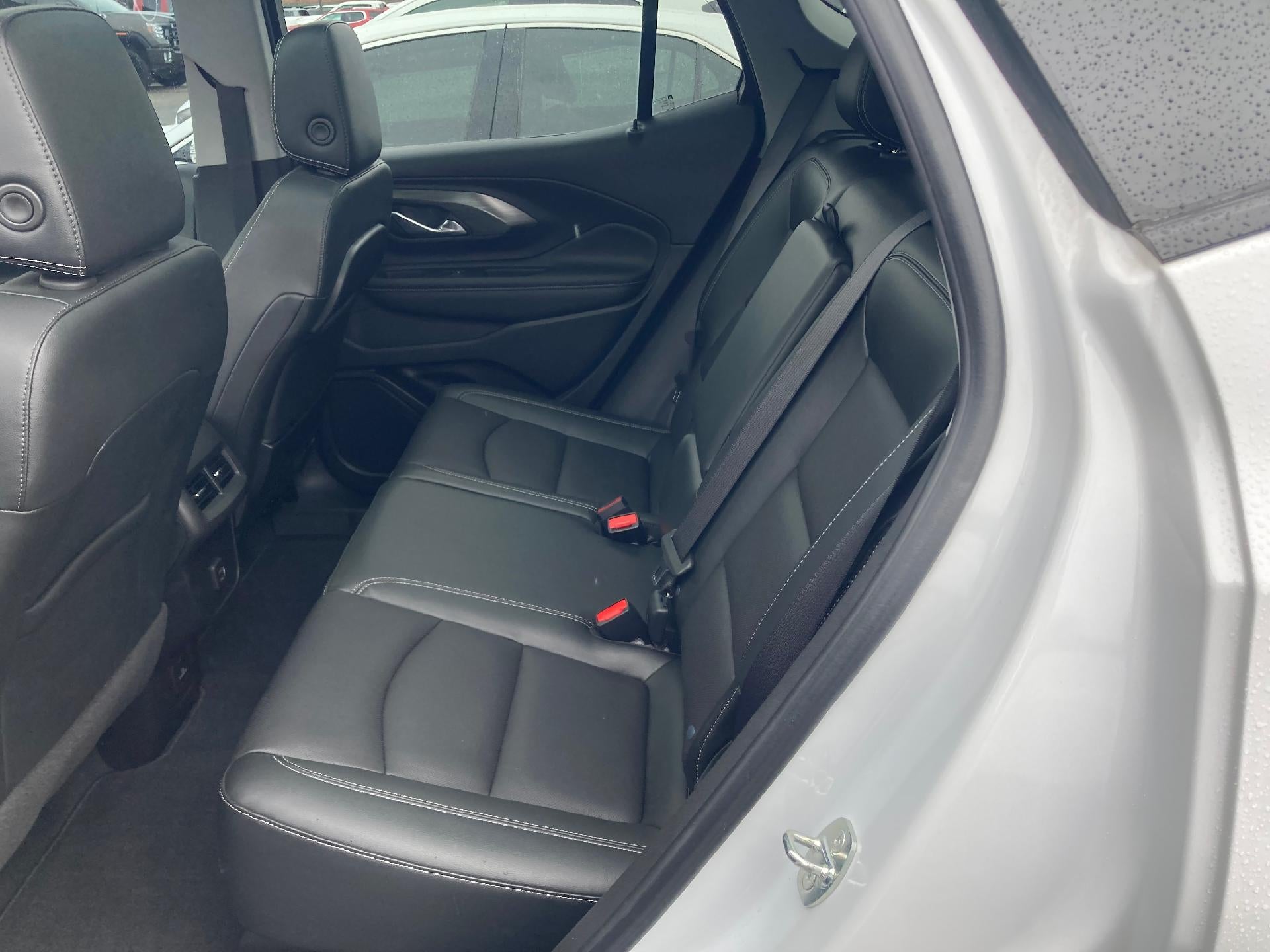 2022 GMC Terrain Power Lumbar Memory Seat, Power Skyscape Sunroof, Navigation, HD Rear Vision Camera