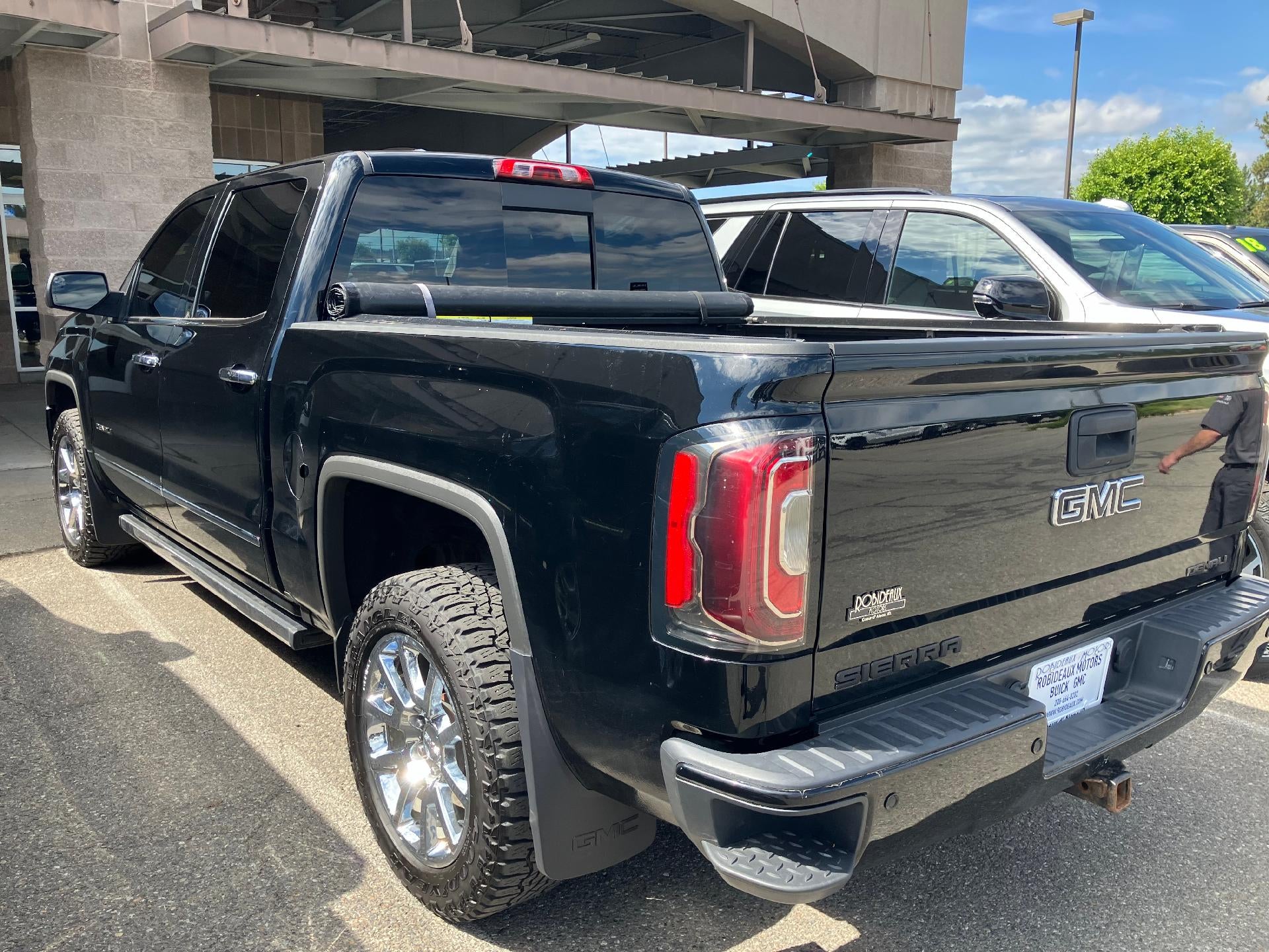 2016 GMC Sierra 1500 Leather Memory Heated and Cooled Seat, Navigation, Sunroof