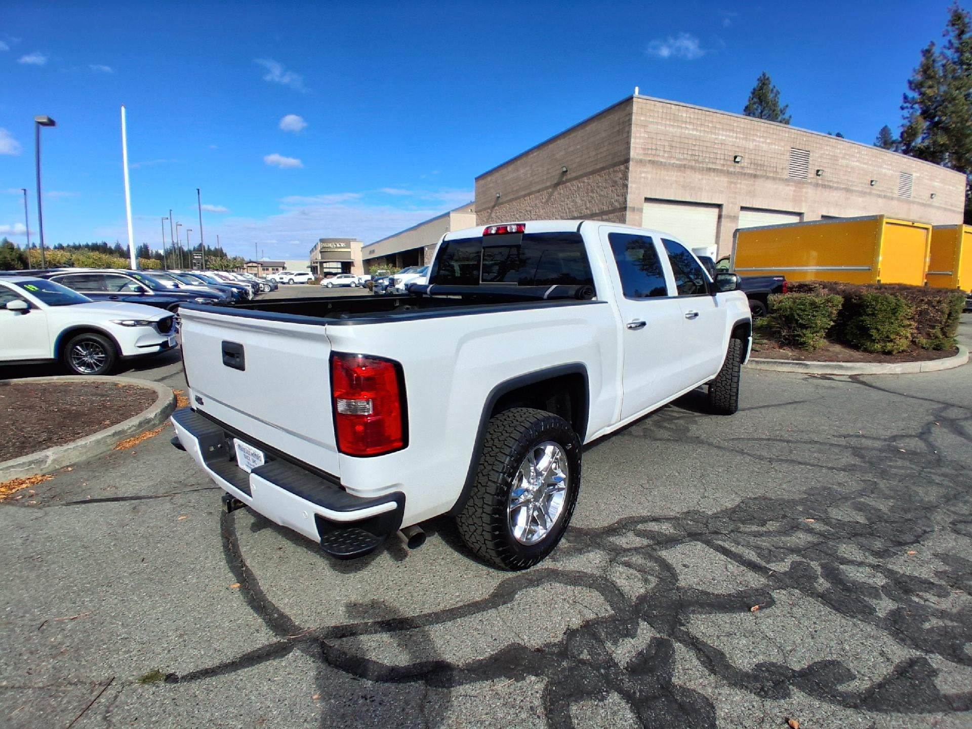 2014 GMC Sierra 1500 Leather Memory Heated and Cooled Seat, Navigation, Rear Vision Camera